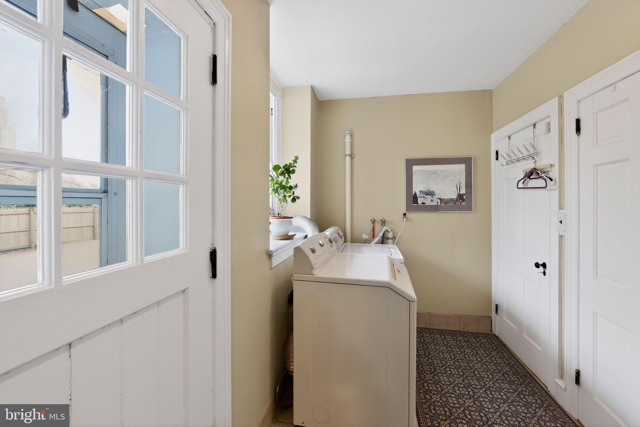 DOWNTOWN WAYNE - Residential