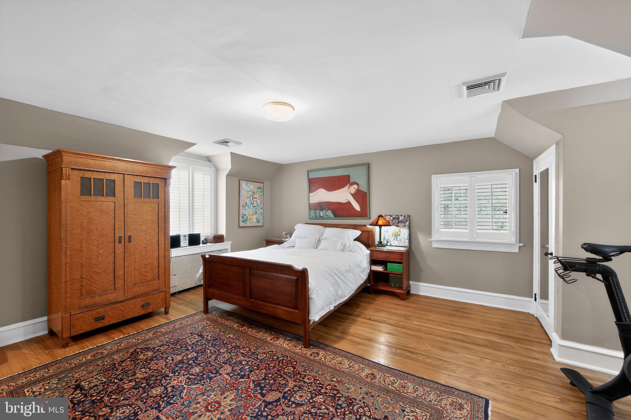 DOWNTOWN WAYNE - Residential