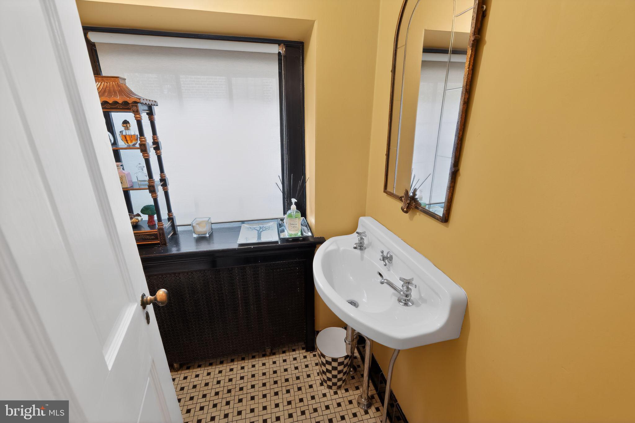 DOWNTOWN WAYNE - Residential