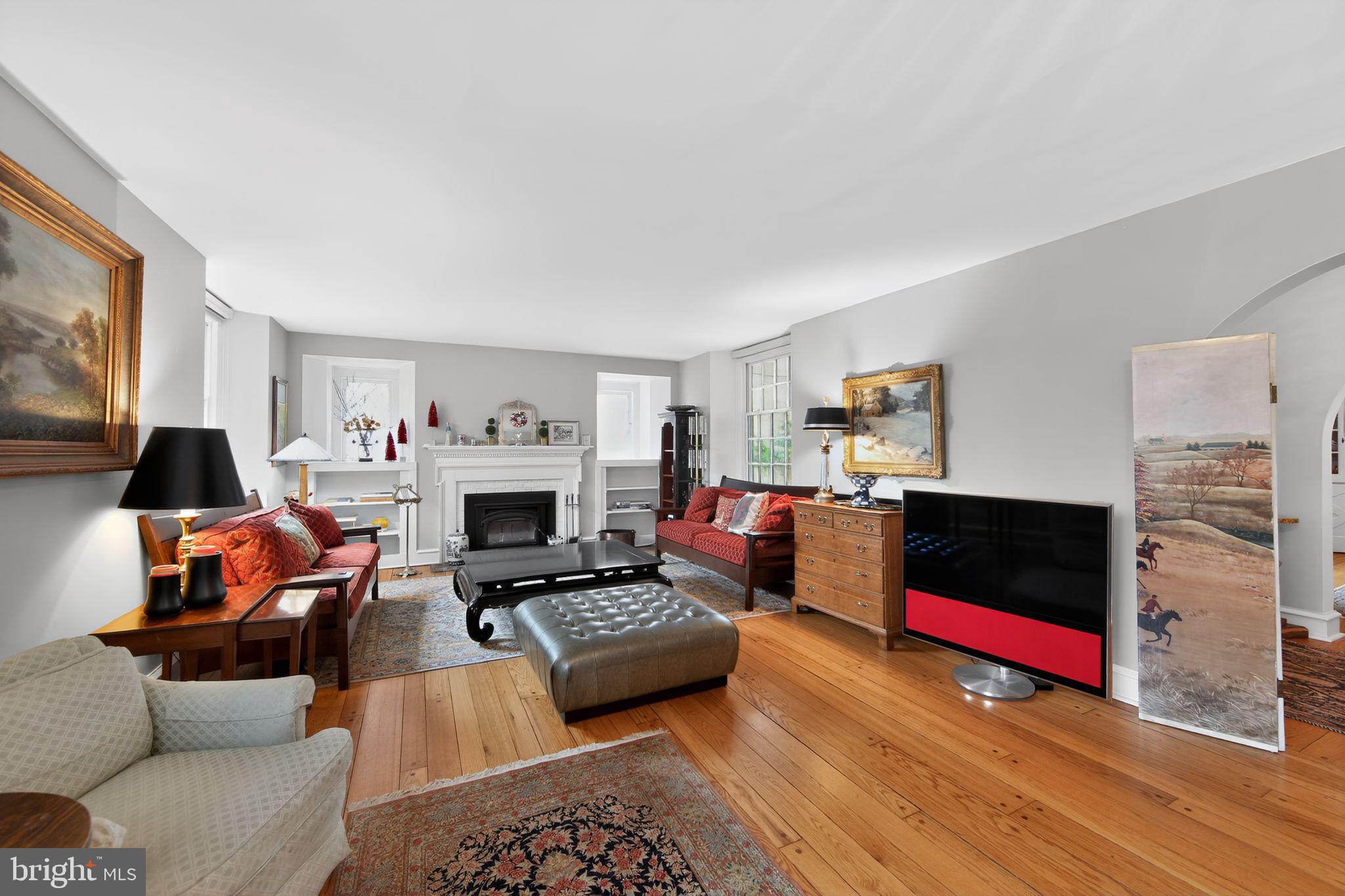 DOWNTOWN WAYNE - Residential