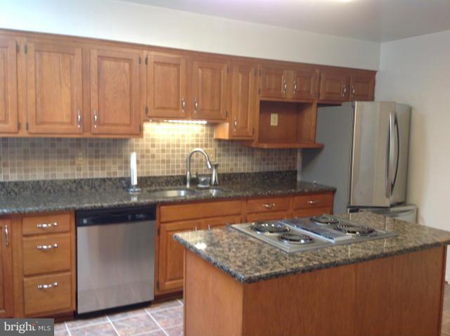 KINGS GRANT LA PLATA - Residential