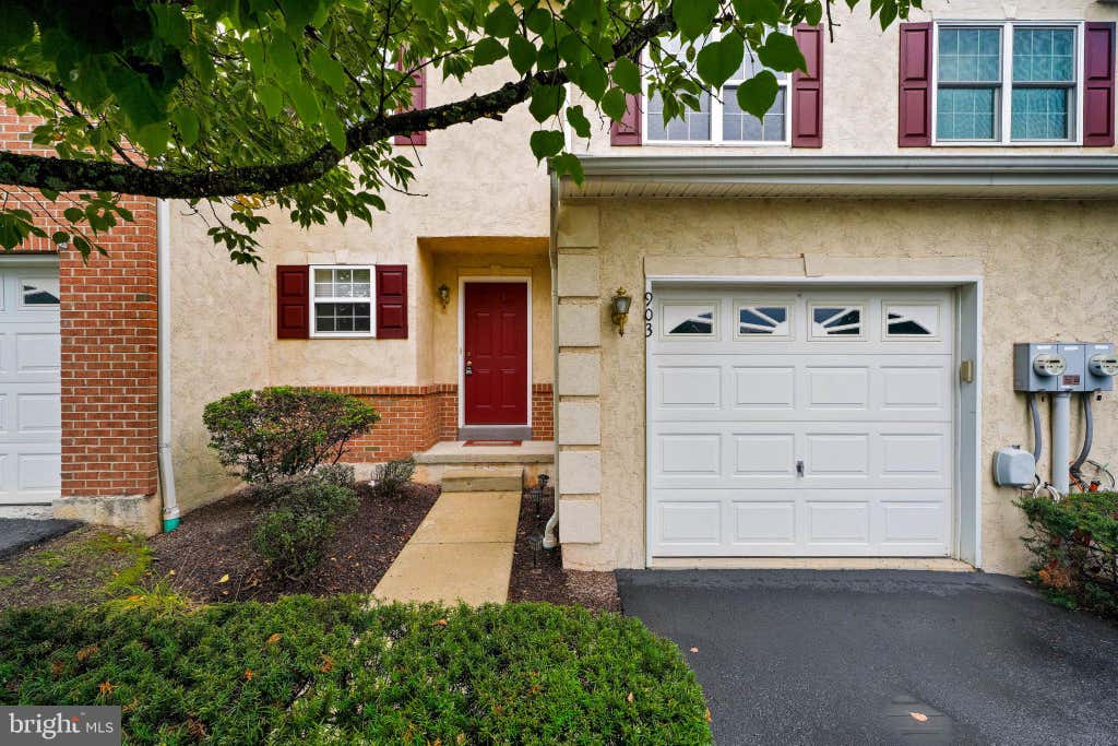 Photo of 903 Carrington Drive, RED HILL, PA 18076 (MLS # PAMC2191310)