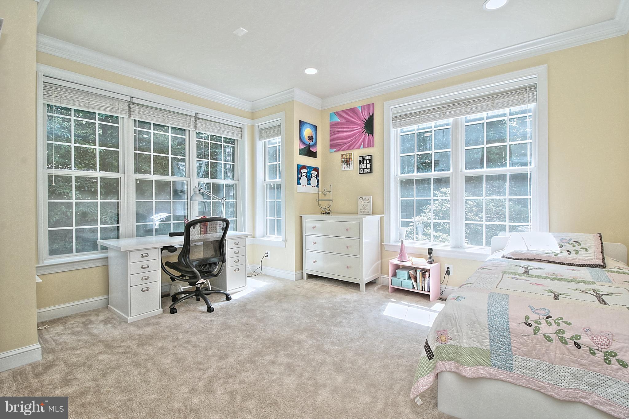 RIVER BEND - Residential