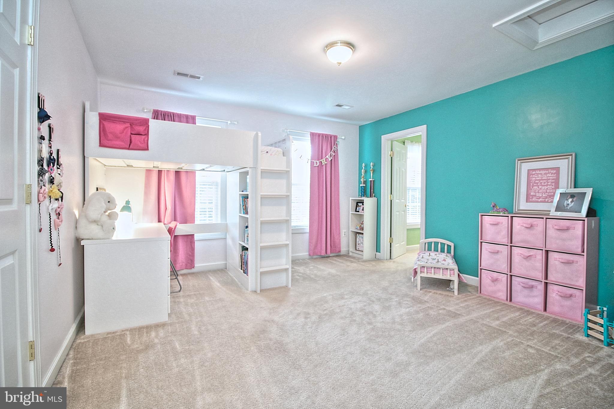 RIVER BEND - Residential