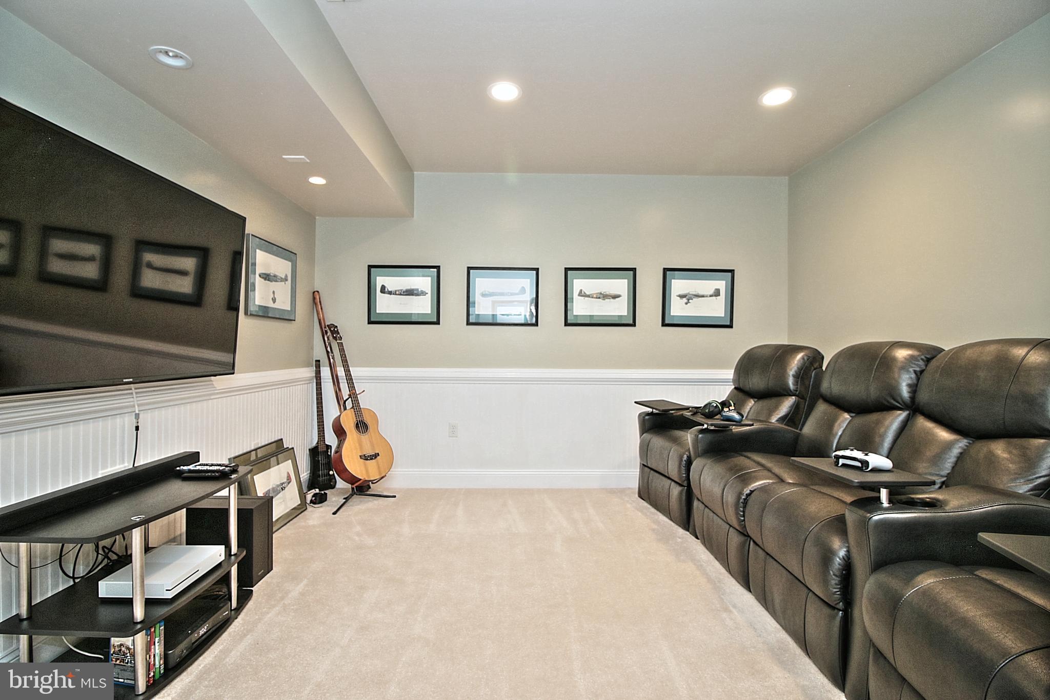 RIVER BEND - Residential