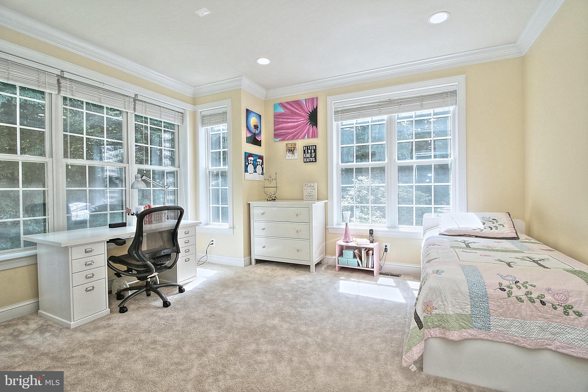 RIVER BEND - Residential