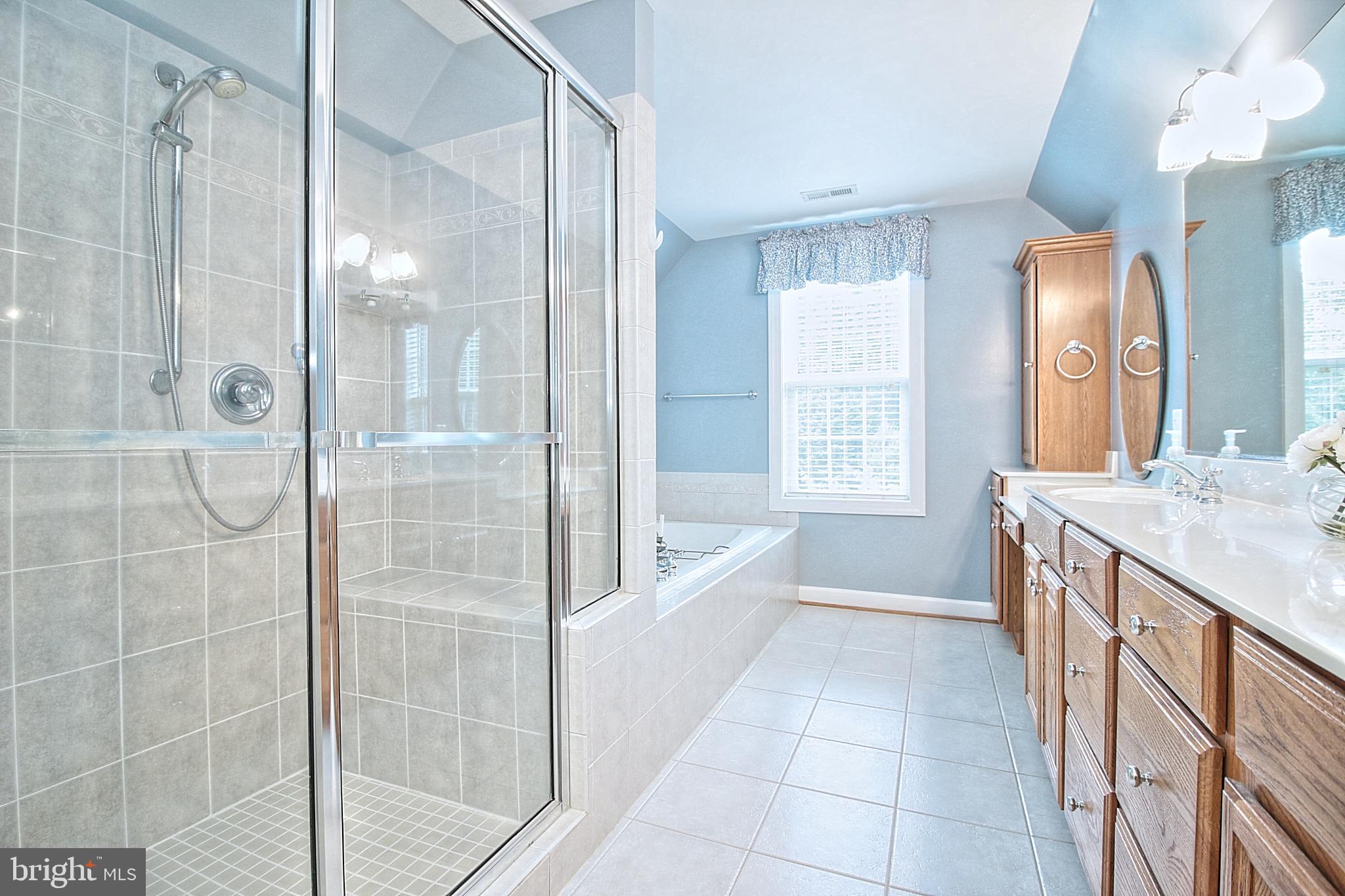 RIVER BEND - Residential