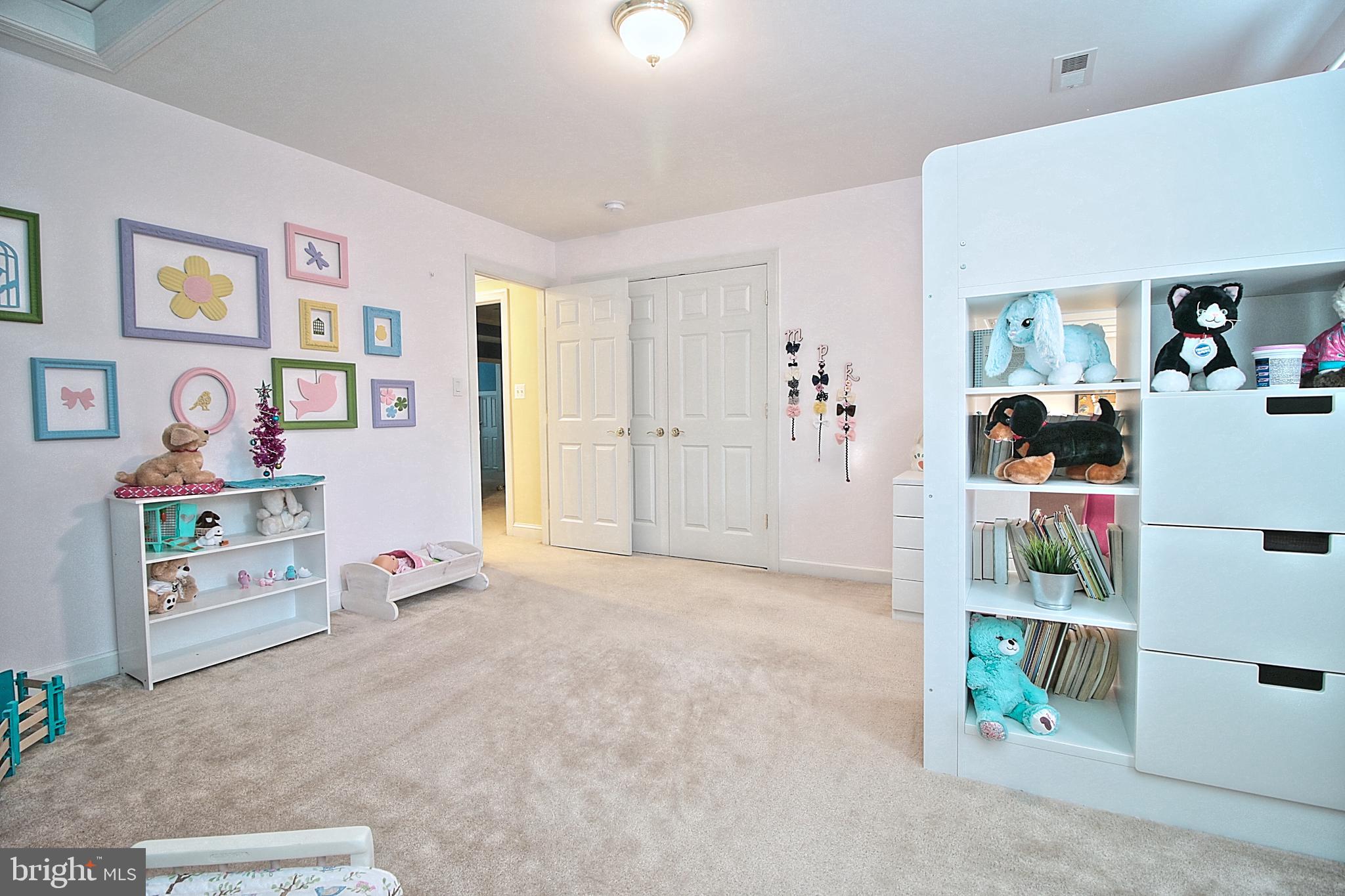 RIVER BEND - Residential