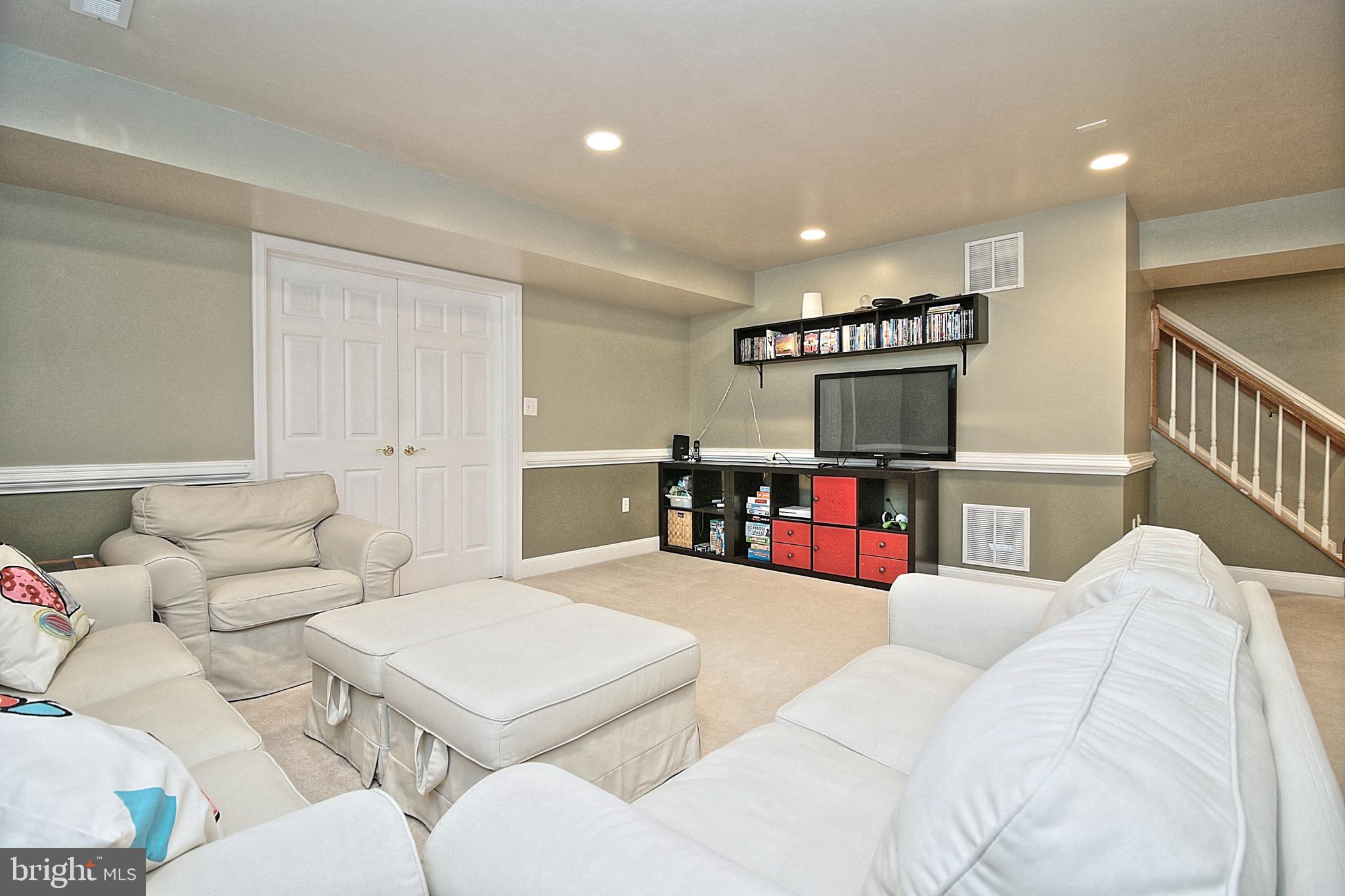 RIVER BEND - Residential