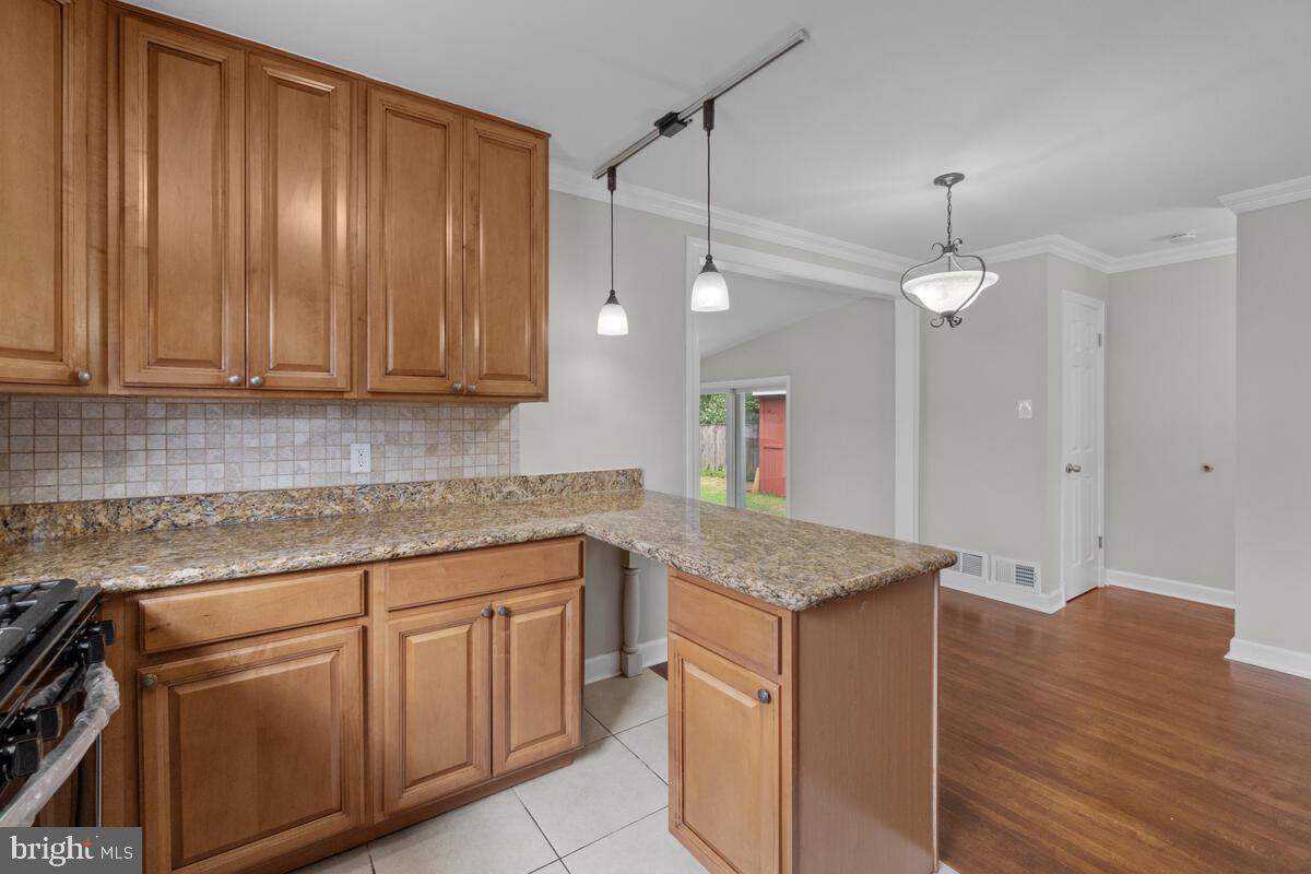 BURGUNDY ESTATES - Residential Lease