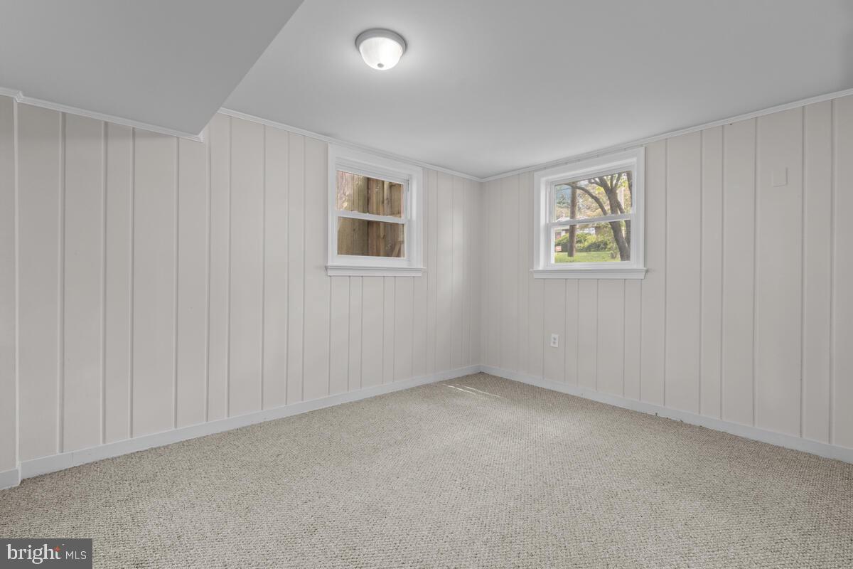 BURGUNDY ESTATES - Residential Lease