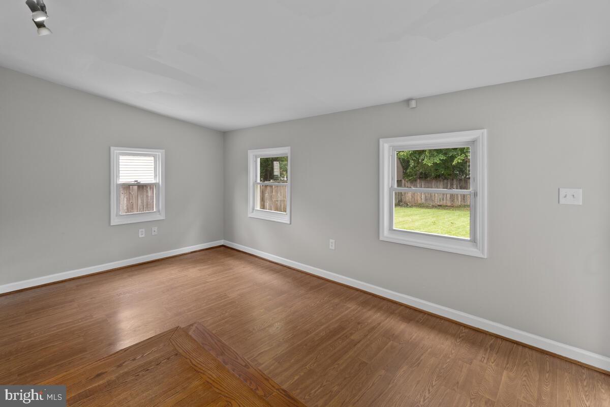 BURGUNDY ESTATES - Residential Lease