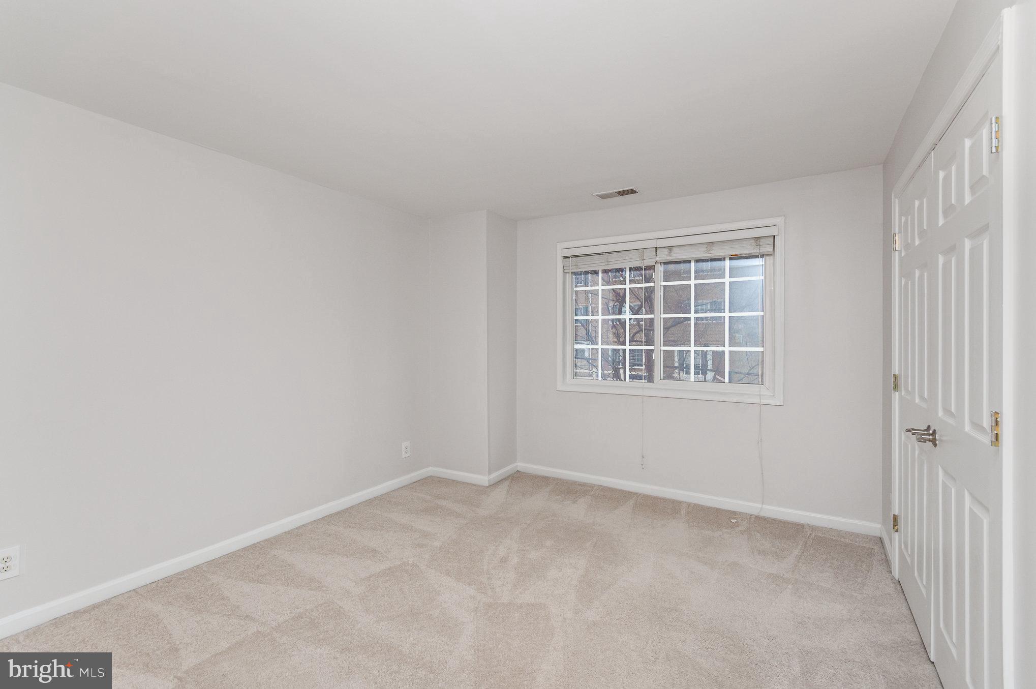 PARKSIDE AT ALEXANDRIA - Residential Lease