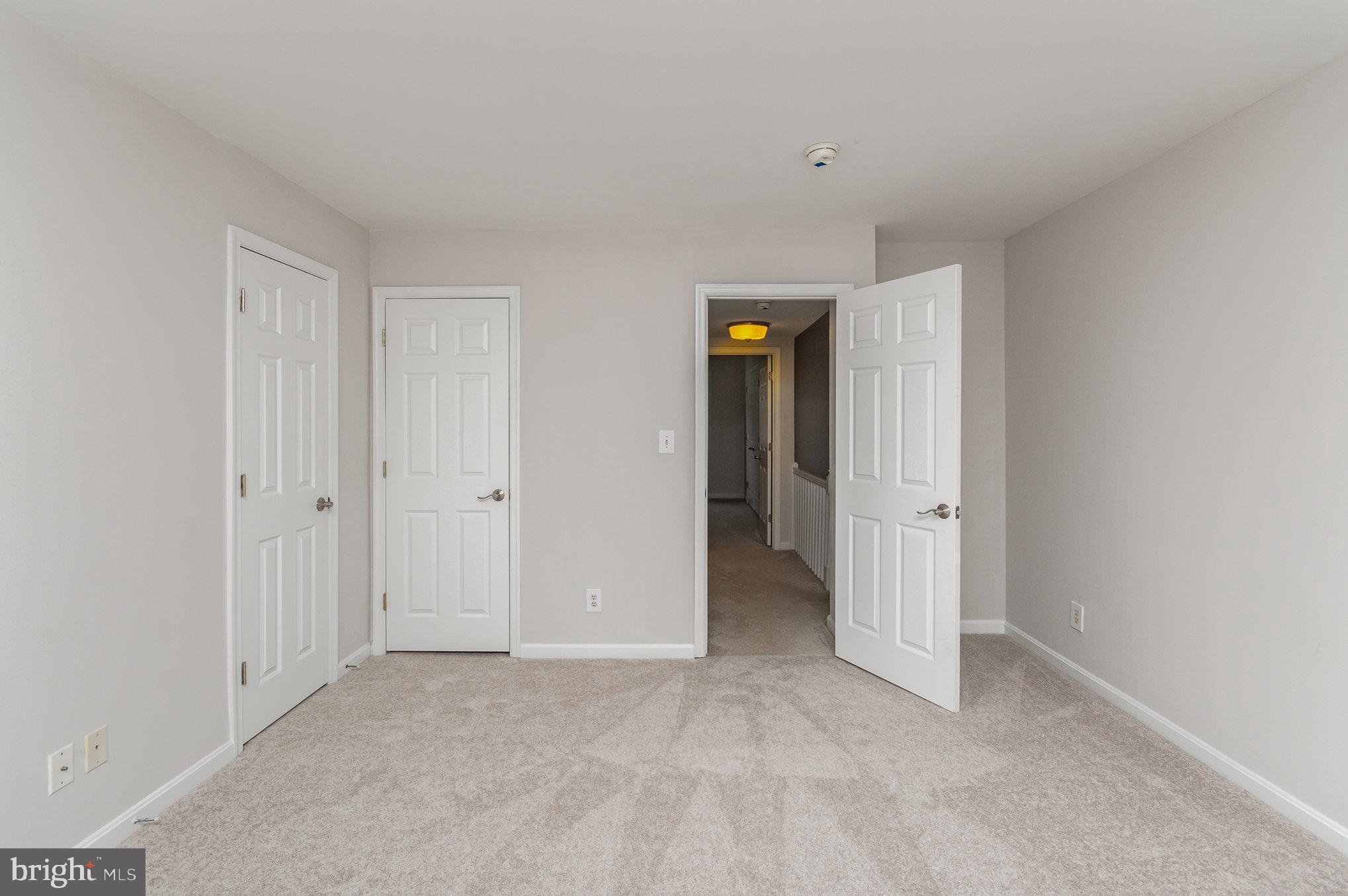 PARKSIDE AT ALEXANDRIA - Residential Lease