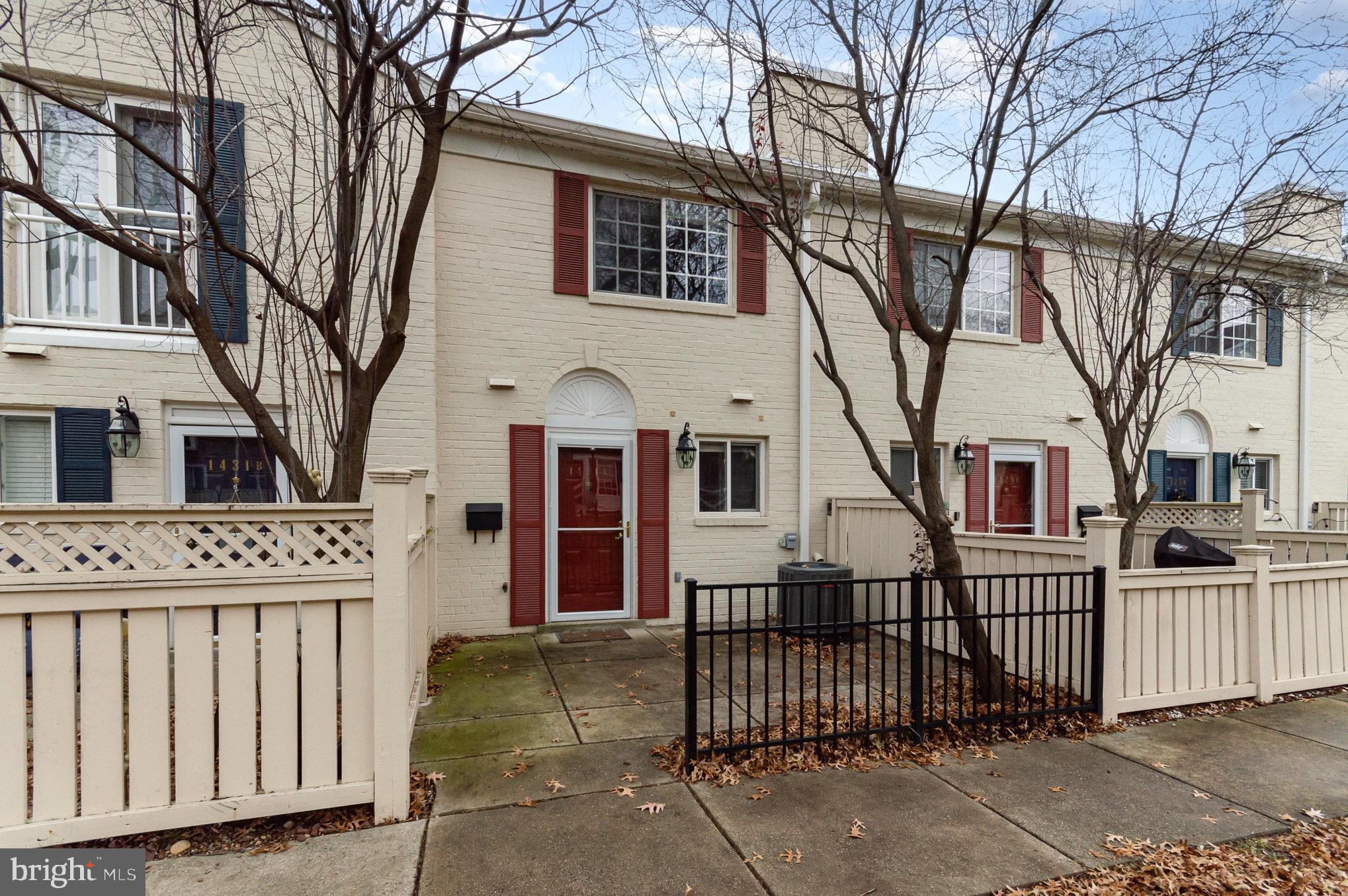 PARKSIDE AT ALEXANDRIA - Residential Lease