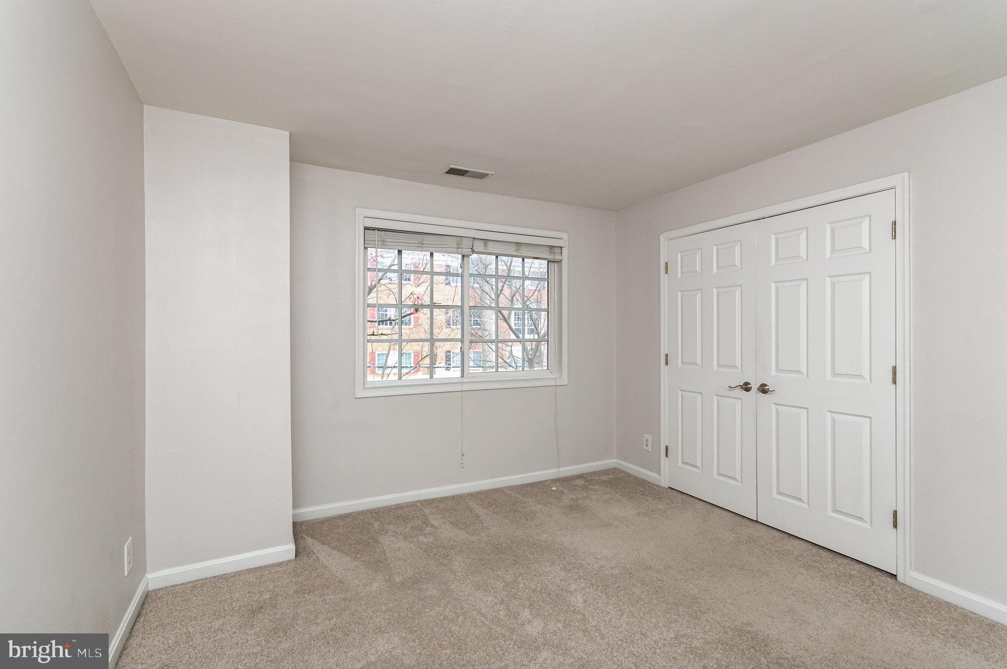 PARKSIDE AT ALEXANDRIA - Residential Lease