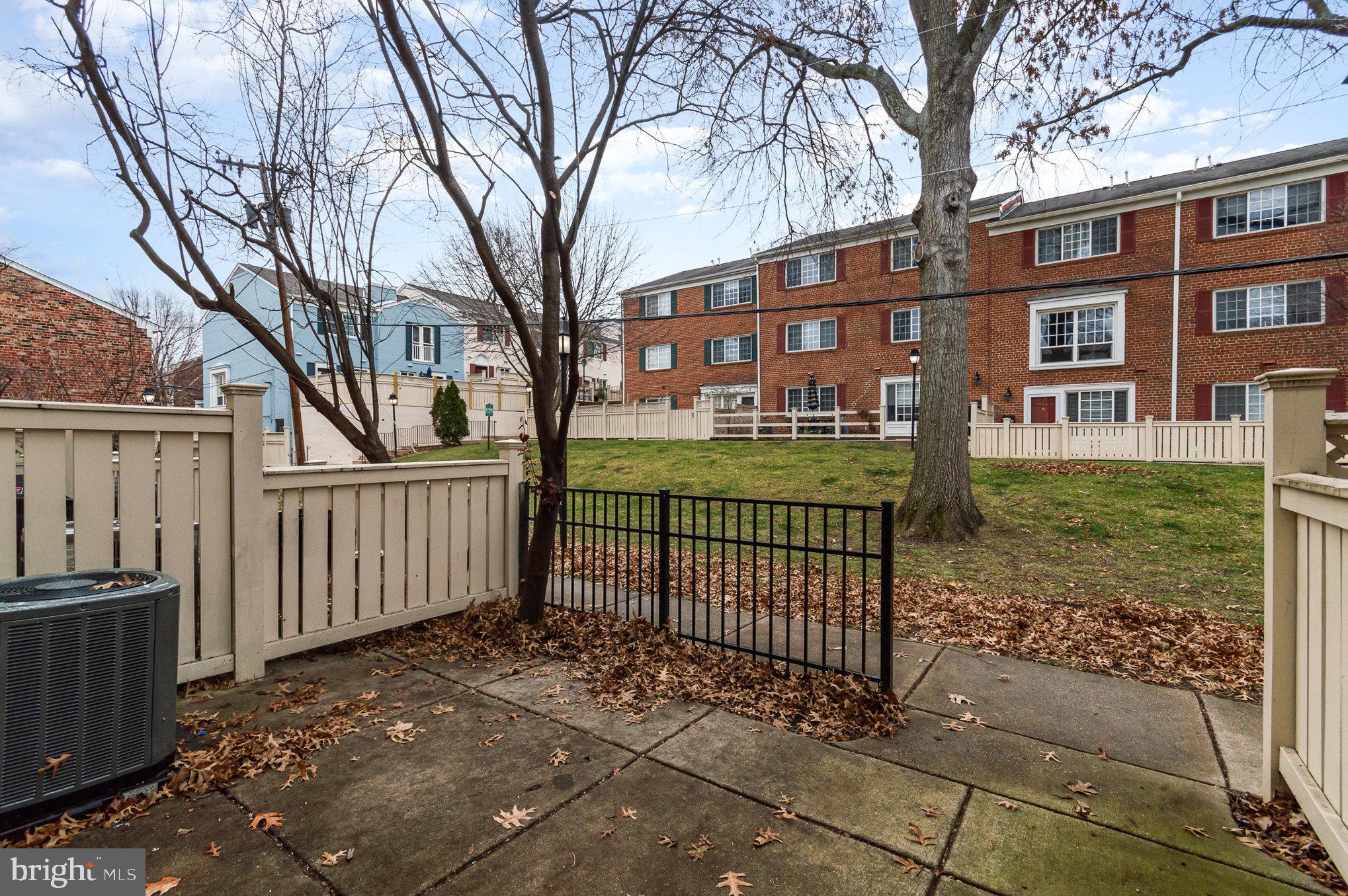 PARKSIDE AT ALEXANDRIA - Residential Lease