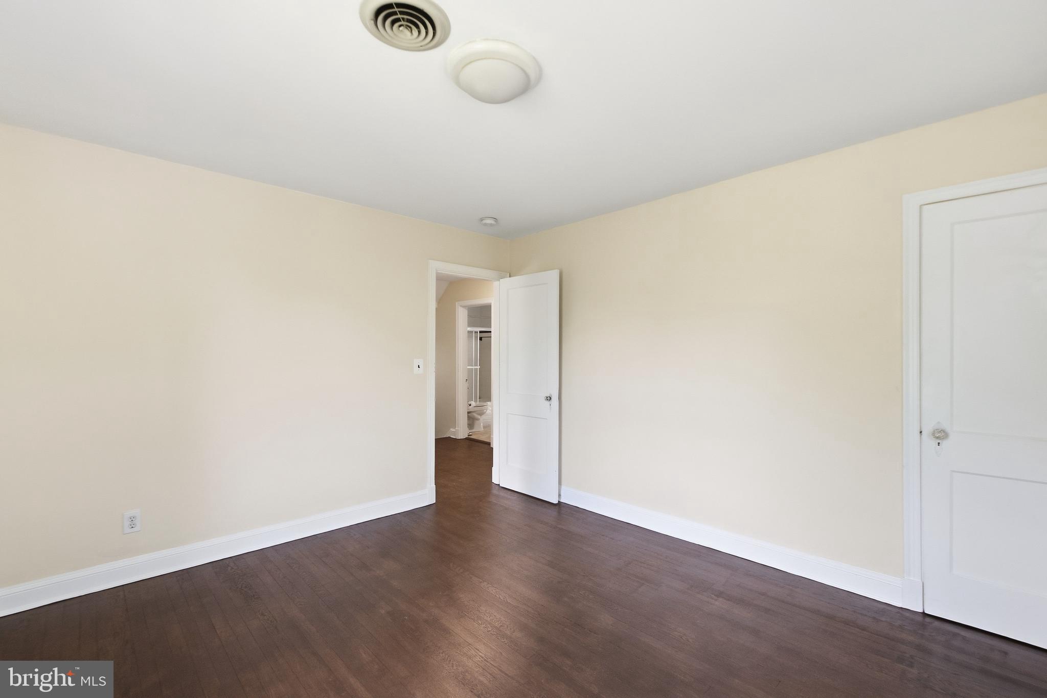 HOYLES - Residential
