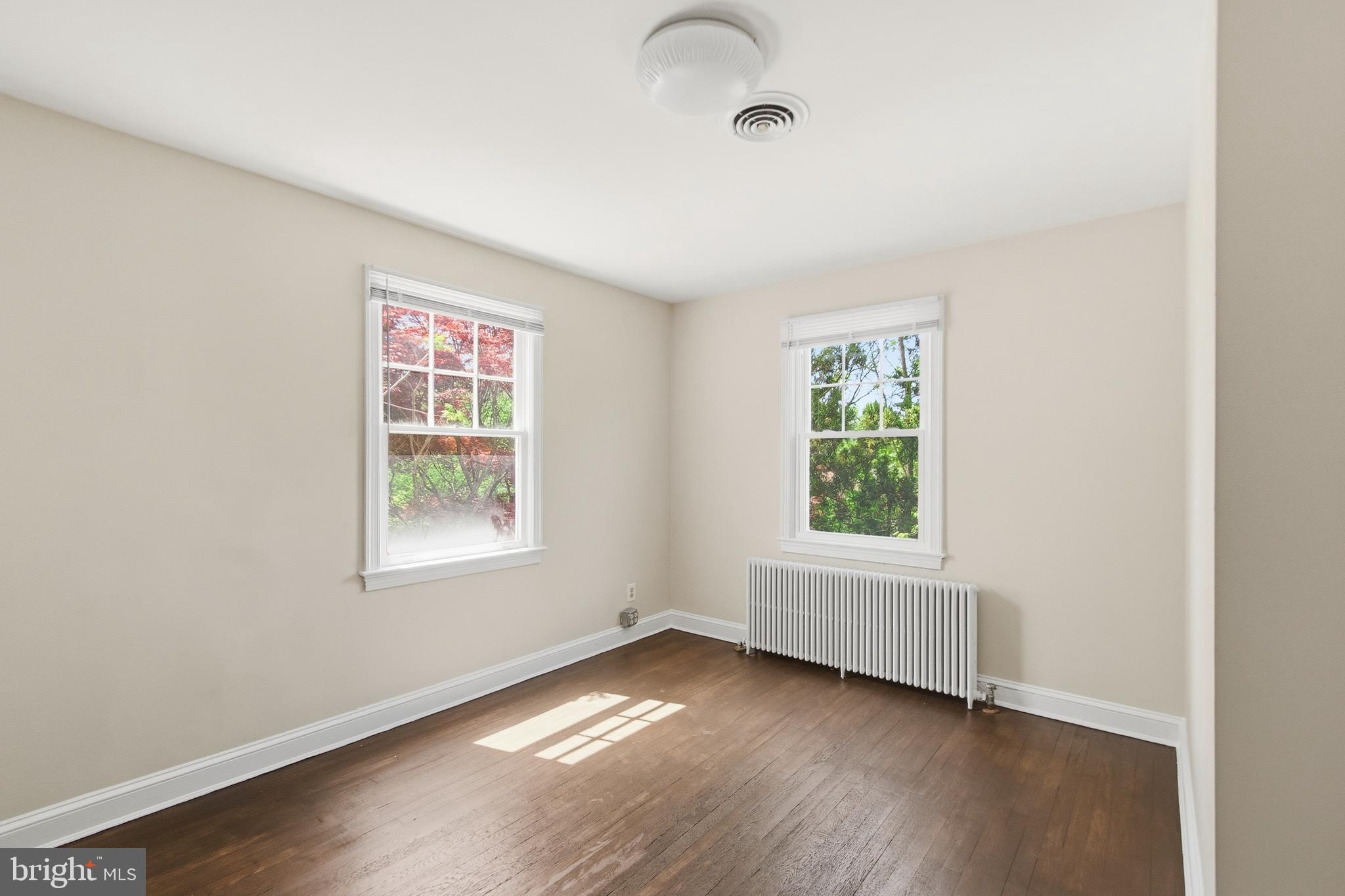 HOYLES - Residential