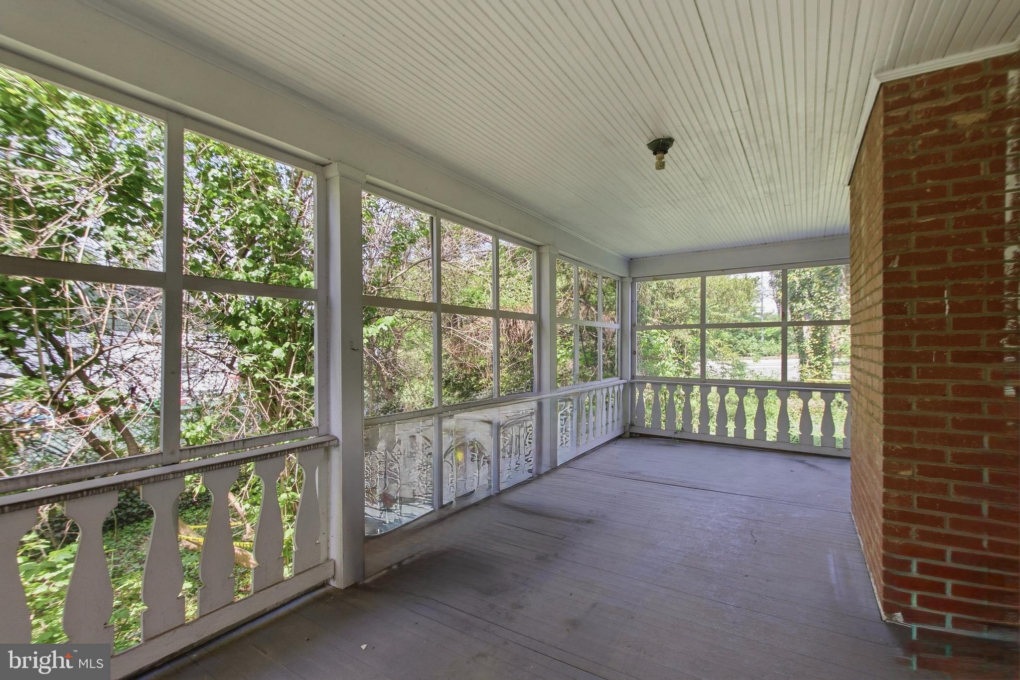 HOYLES - Residential