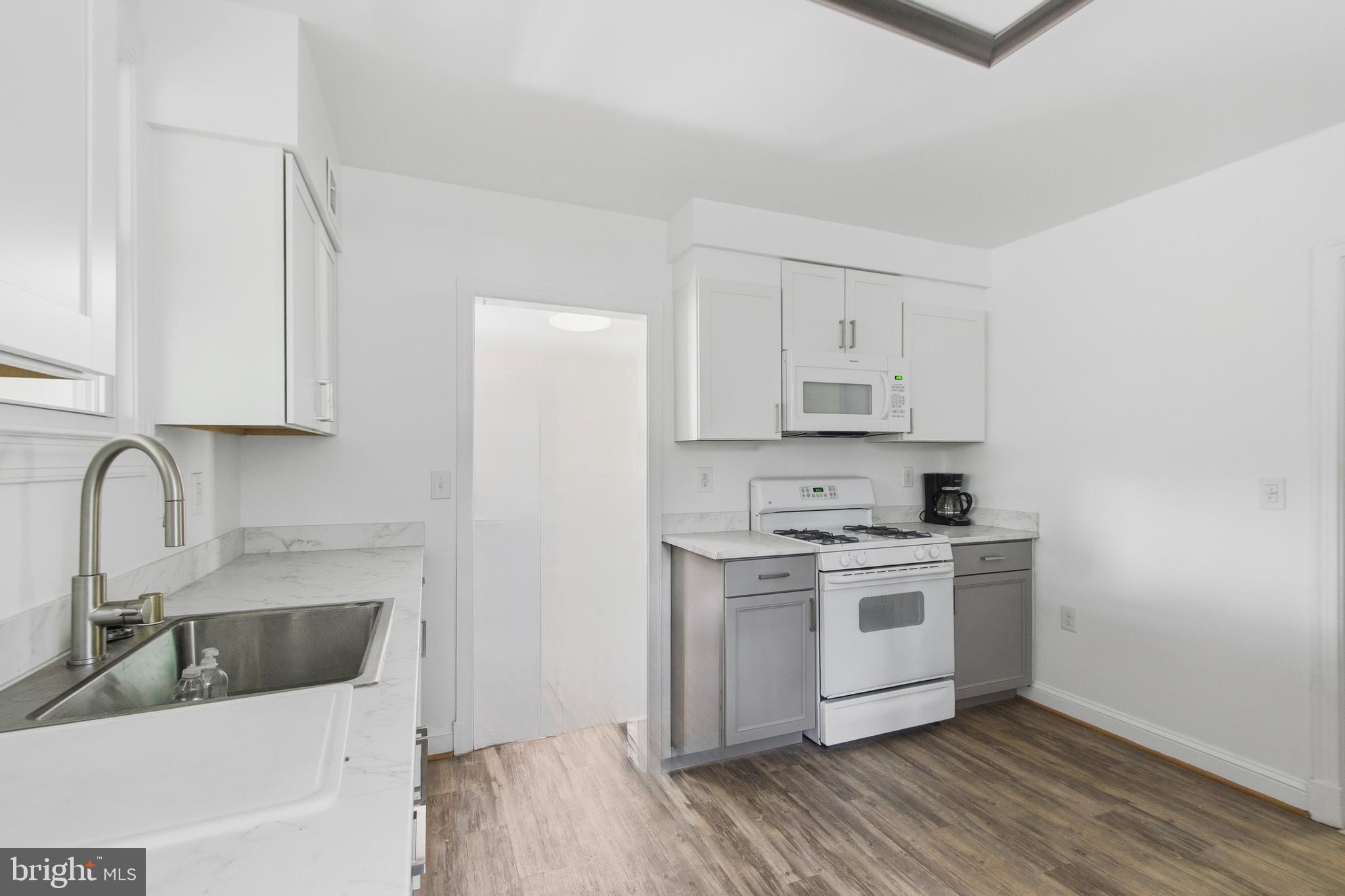 HOYLES - Residential