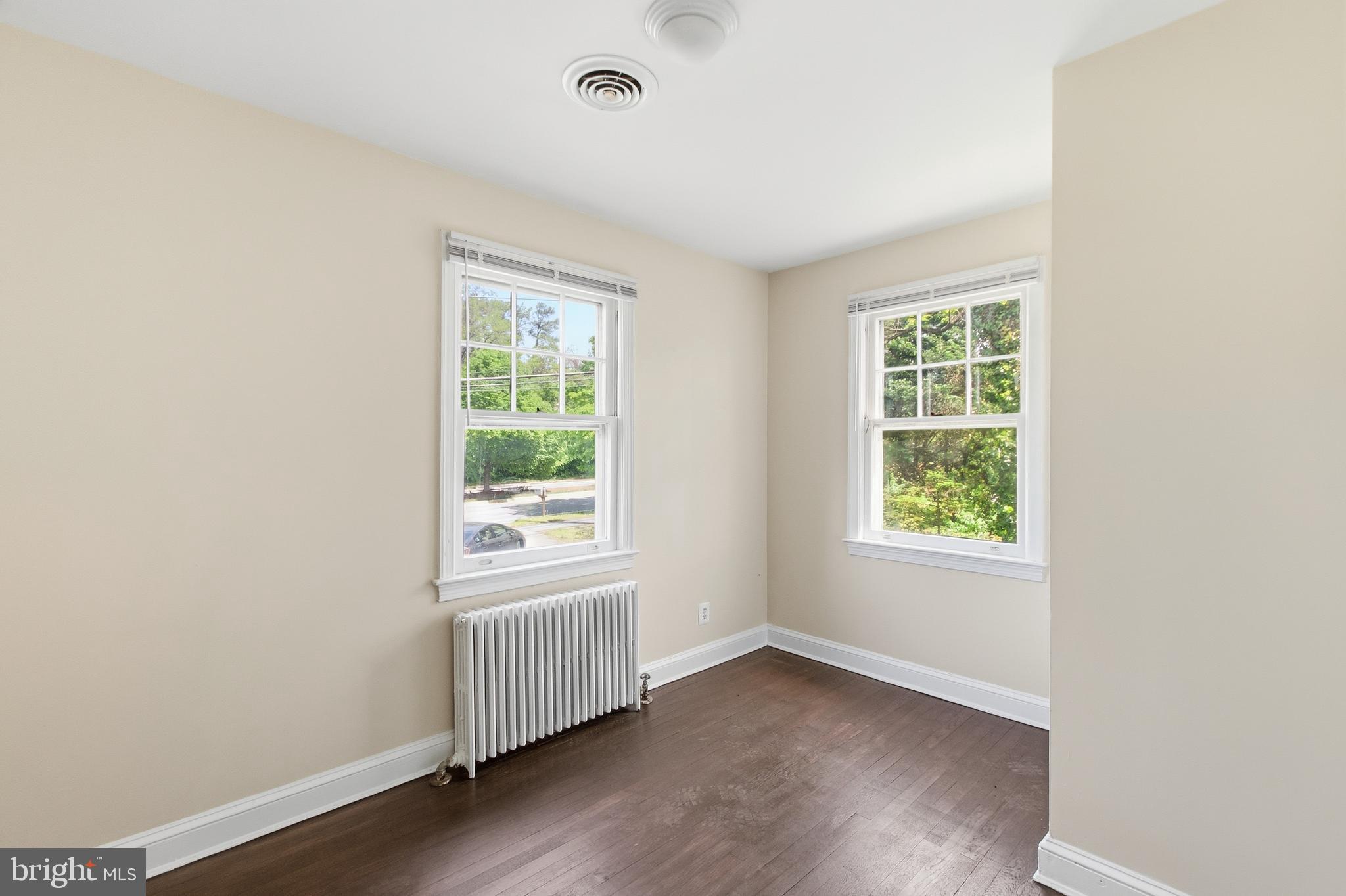 HOYLES - Residential