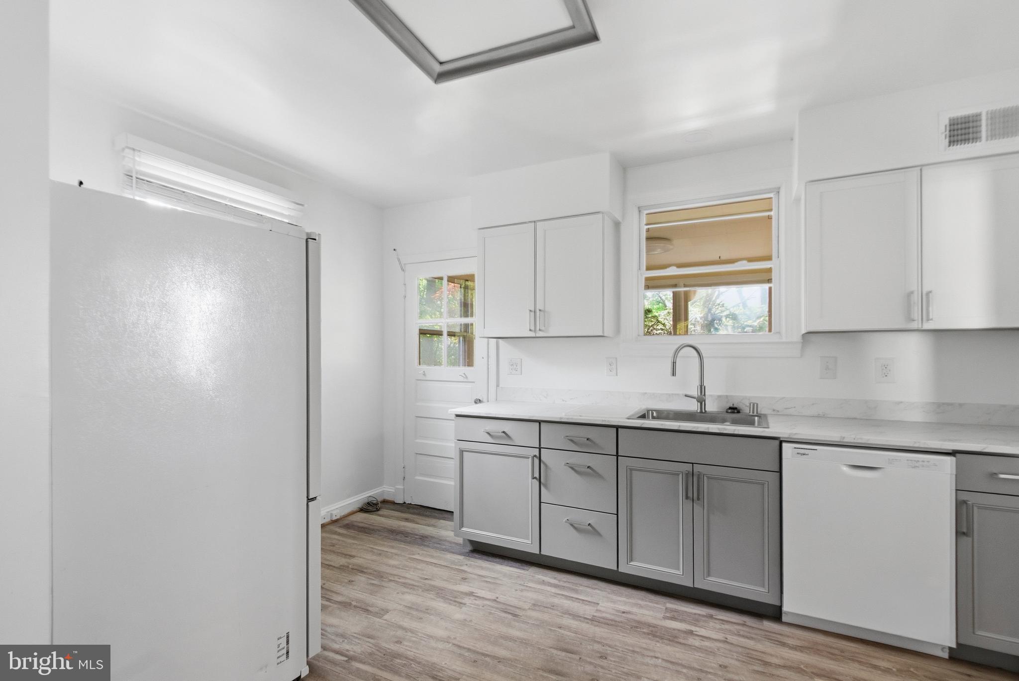 HOYLES - Residential