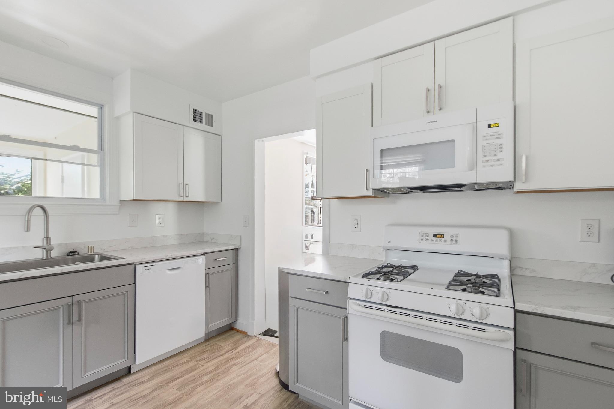 HOYLES - Residential