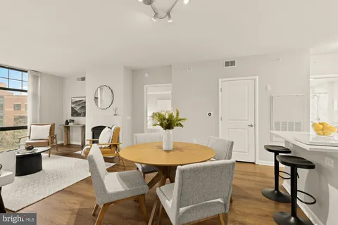 1021 N Garfield Street Unit 532, Arlington, VA MLS: VAAR2069650