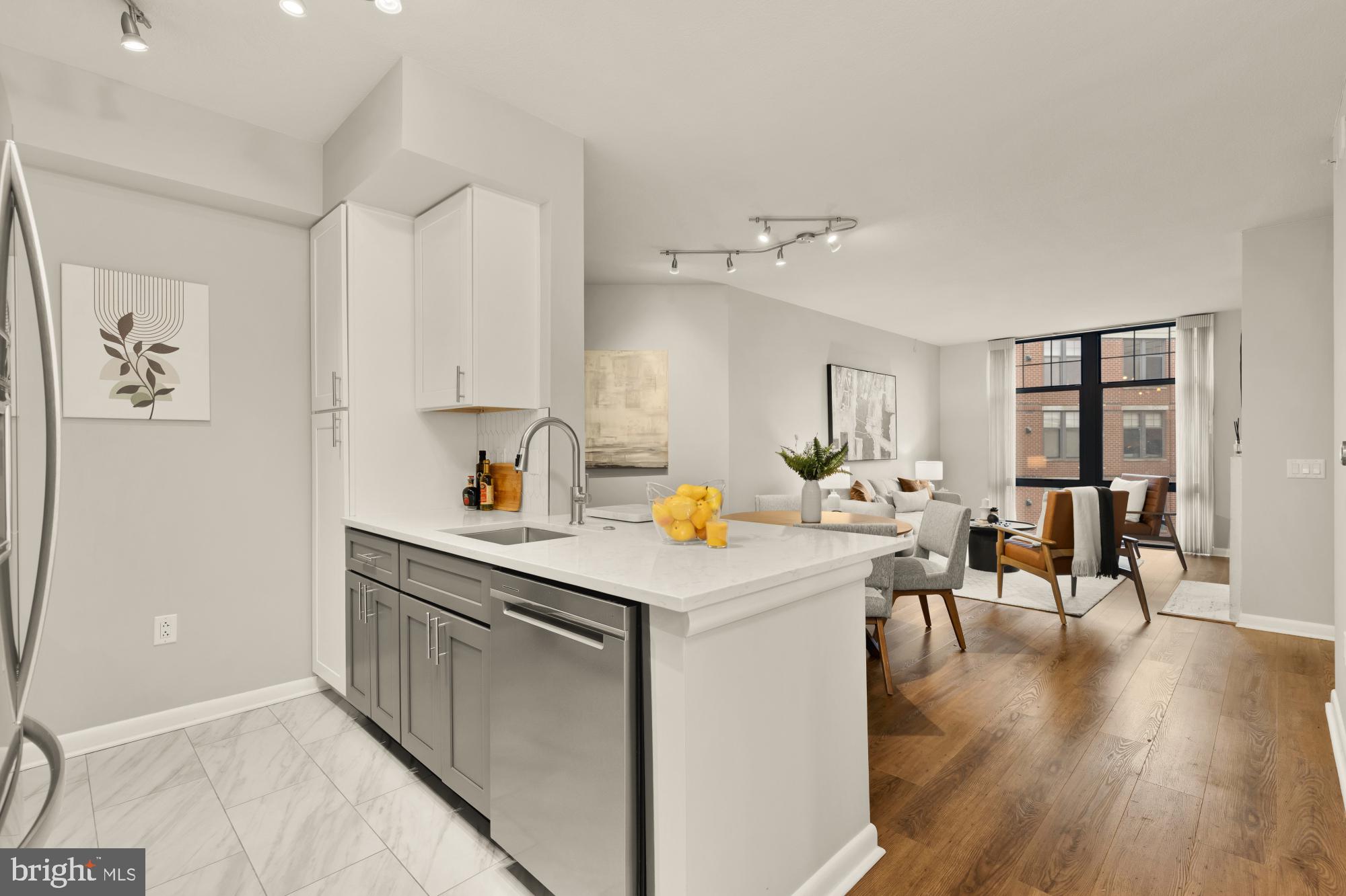 1021 N GARFIELD STREET 532