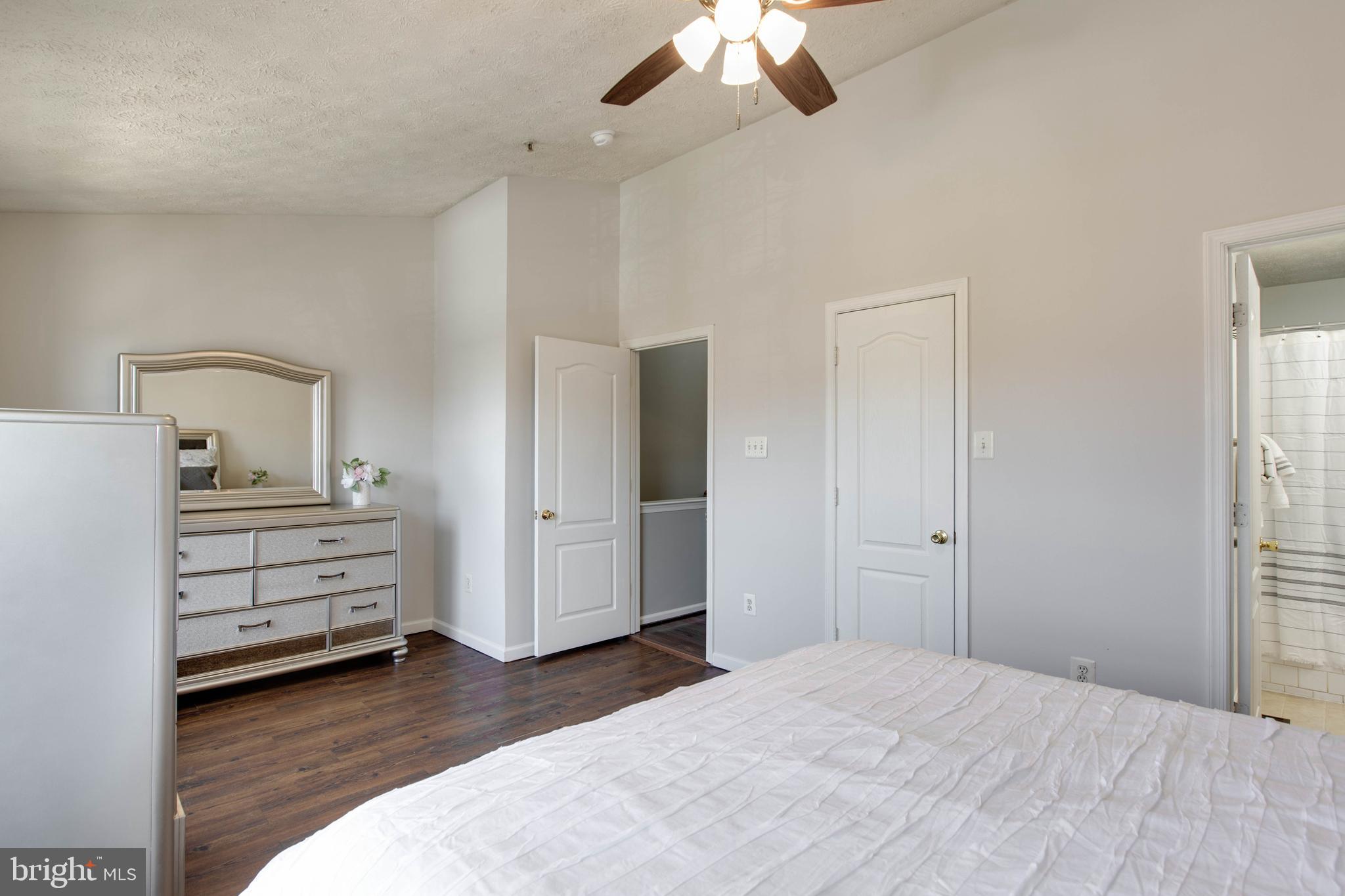 HOWARDS RIDGE - Residential