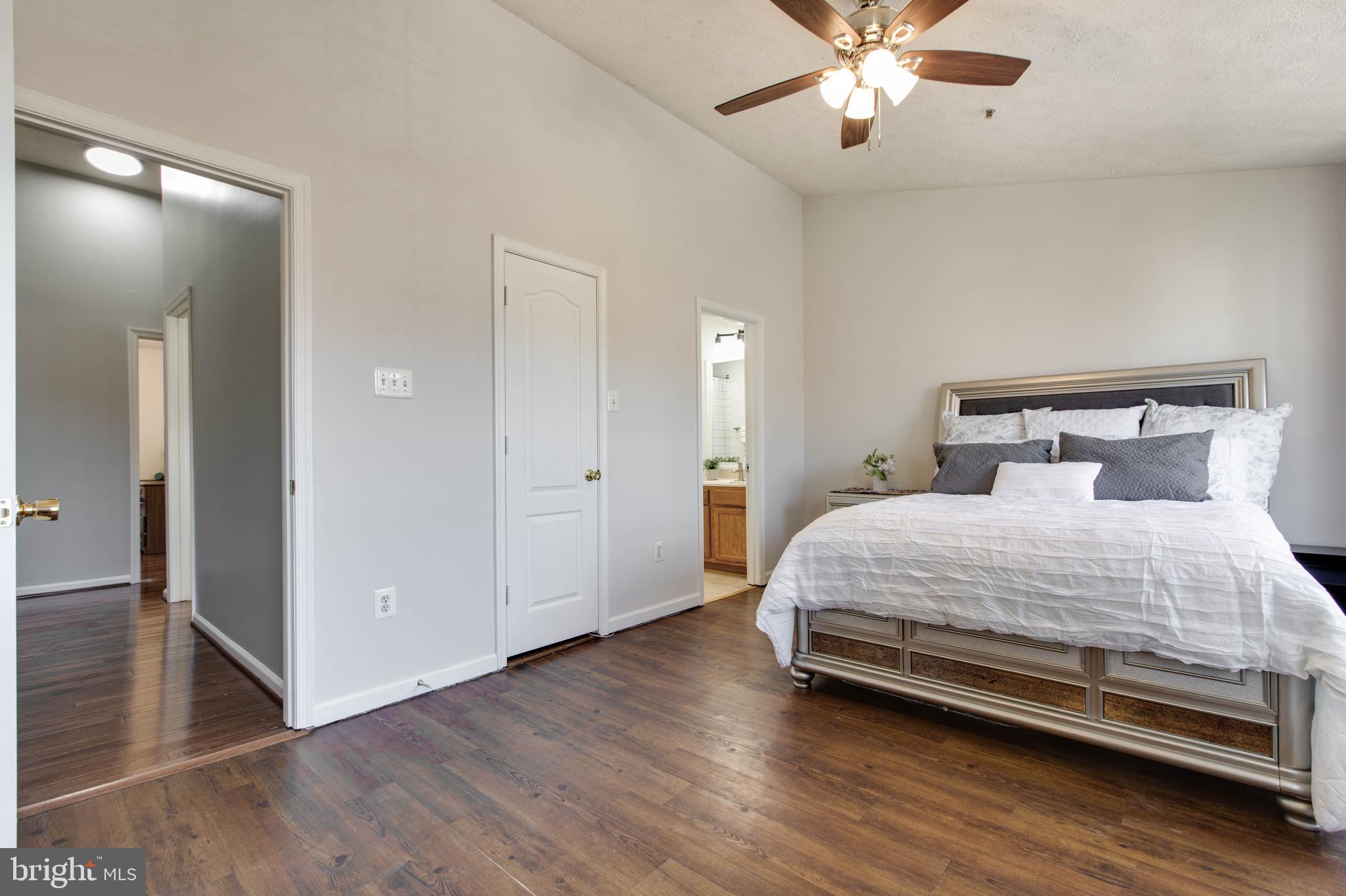 HOWARDS RIDGE - Residential