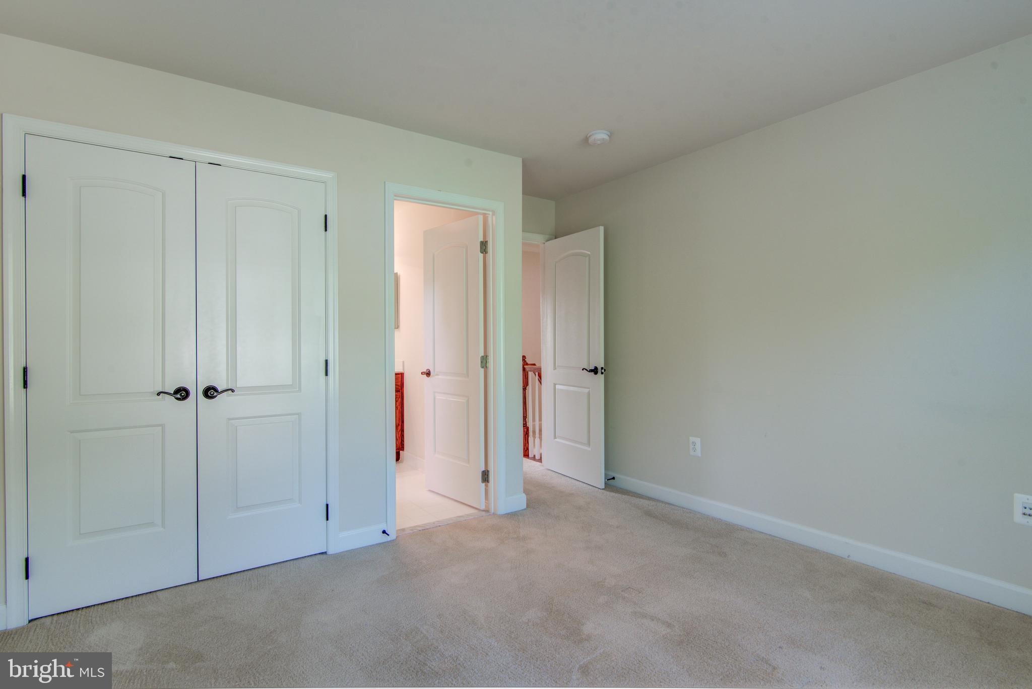 BROYHILL PARK - Residential Lease