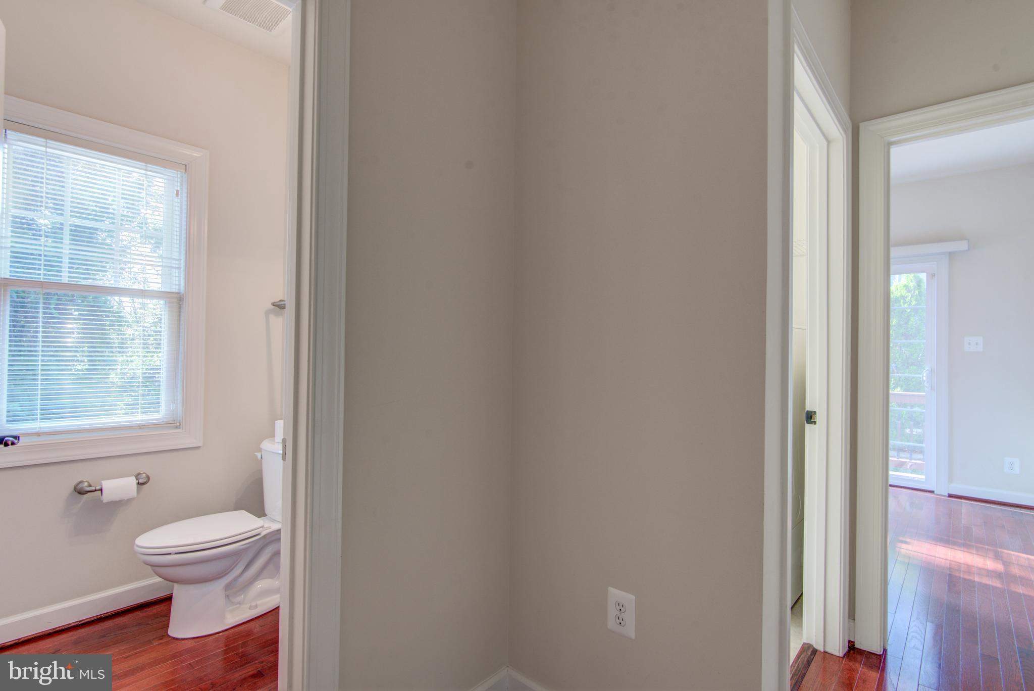 BROYHILL PARK - Residential Lease