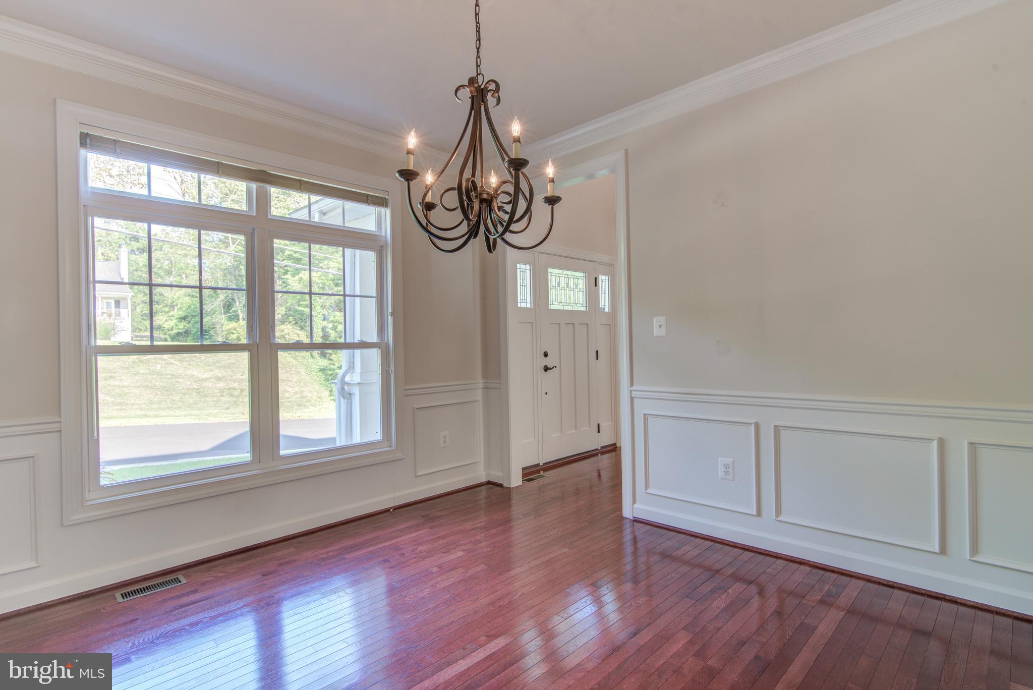 BROYHILL PARK - Residential Lease