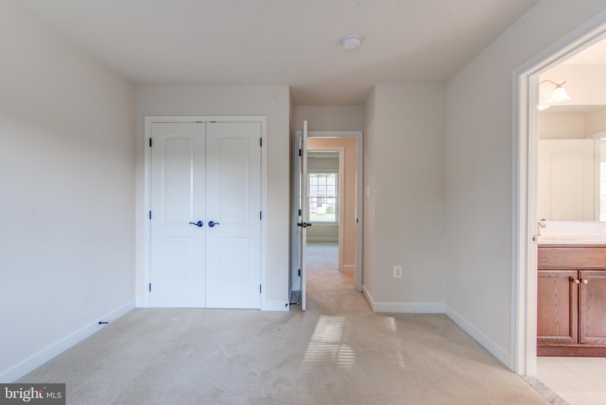 BROYHILL PARK - Residential Lease