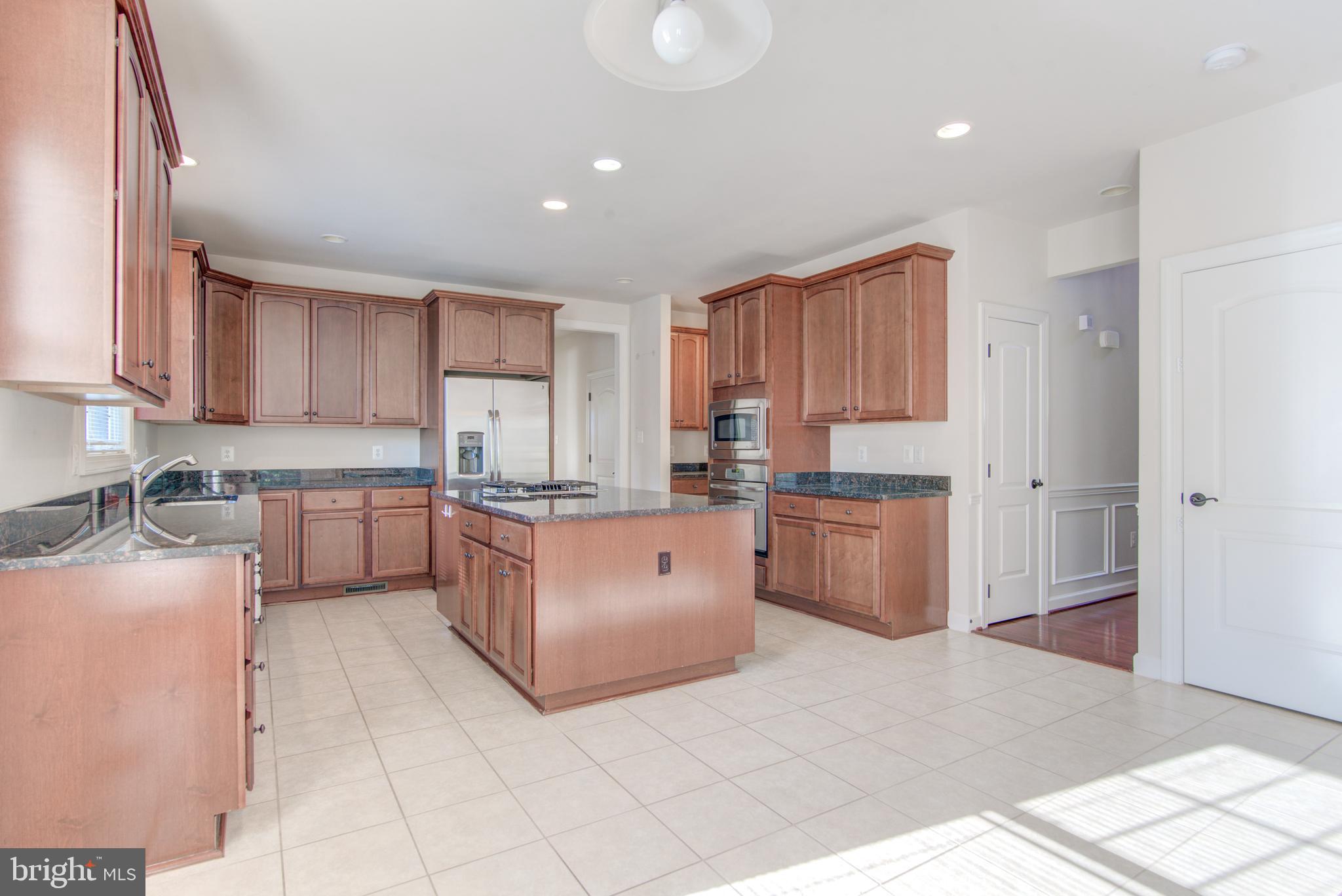 BROYHILL PARK - Residential Lease