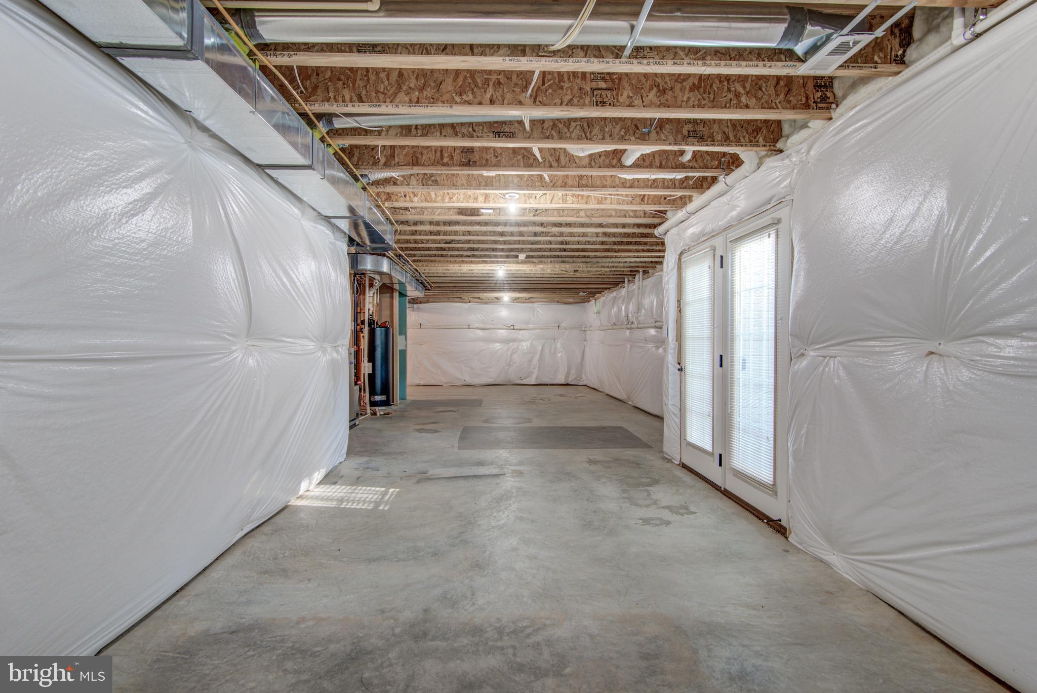 BROYHILL PARK - Residential Lease