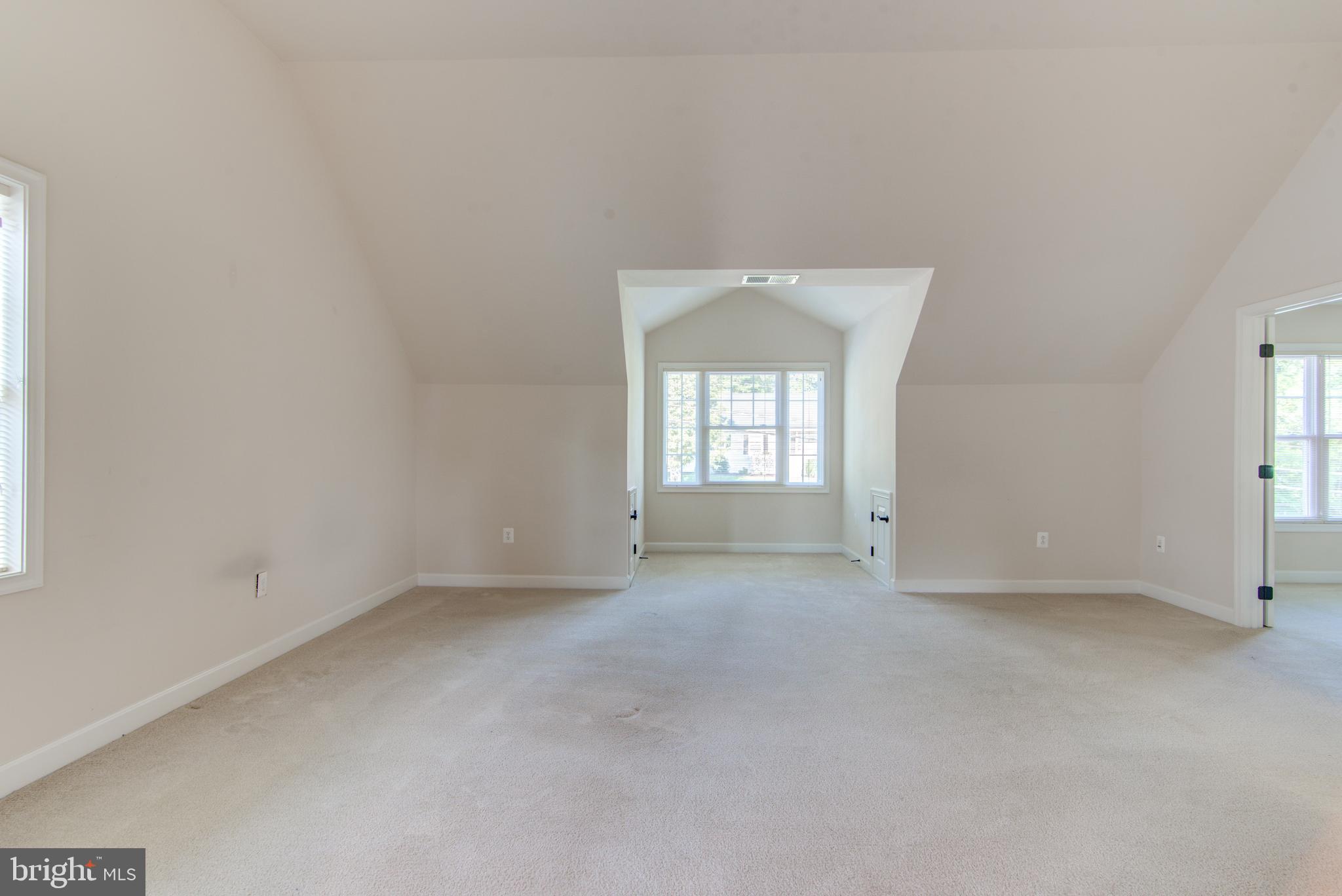 BROYHILL PARK - Residential Lease