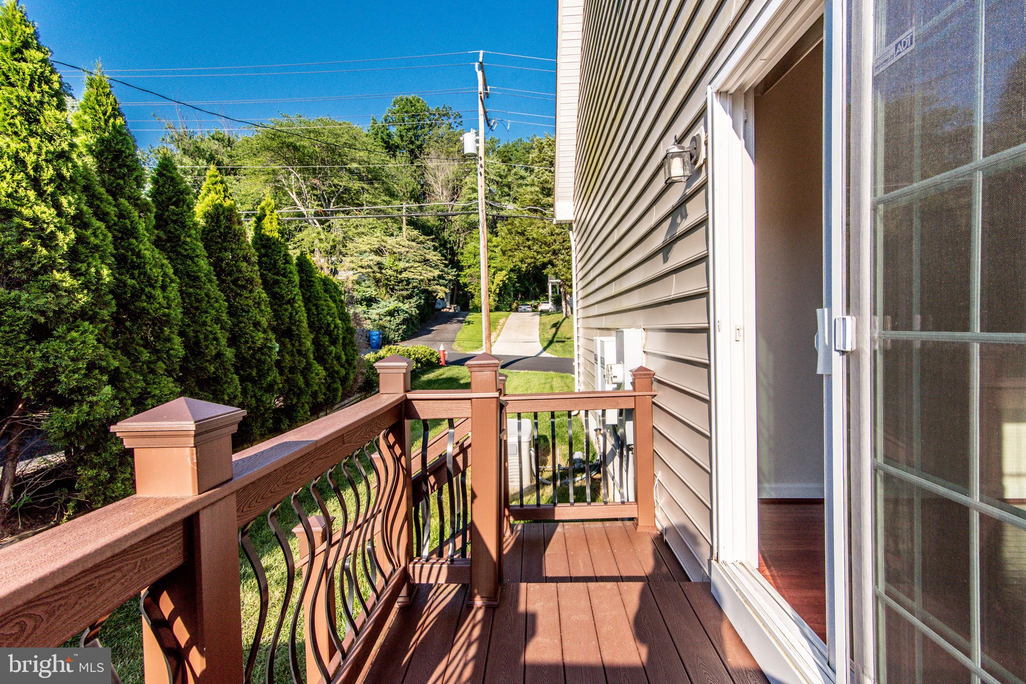 BROYHILL PARK - Residential Lease