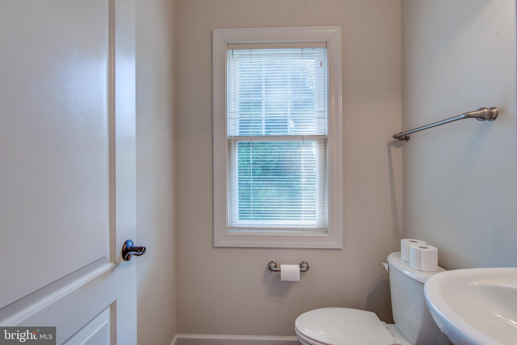 BROYHILL PARK - Residential Lease