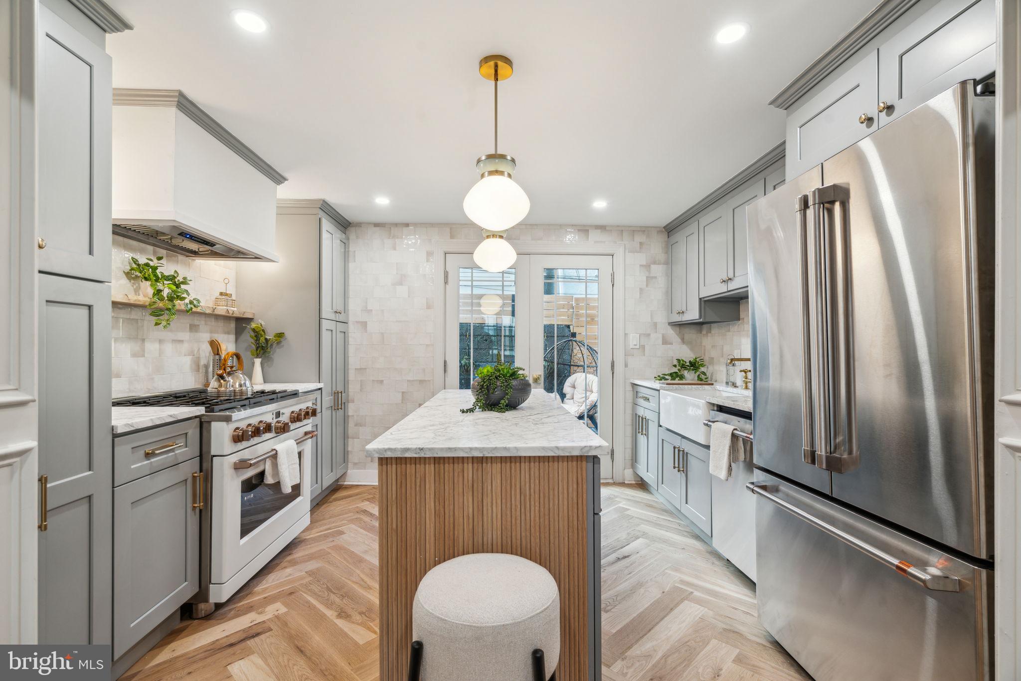 PASSYUNK SQUARE - Residential