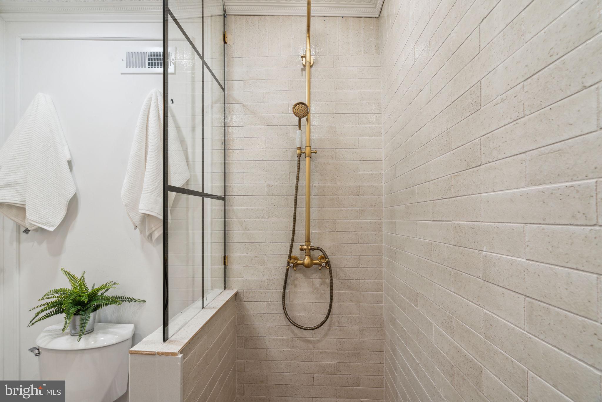 PASSYUNK SQUARE - Residential