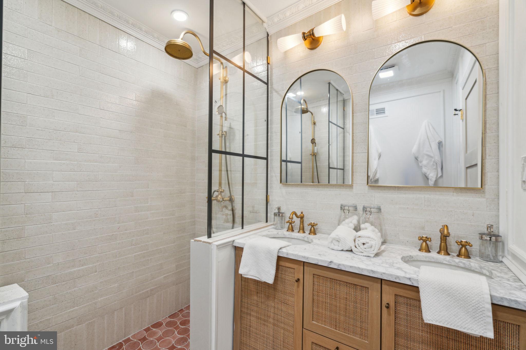 PASSYUNK SQUARE - Residential