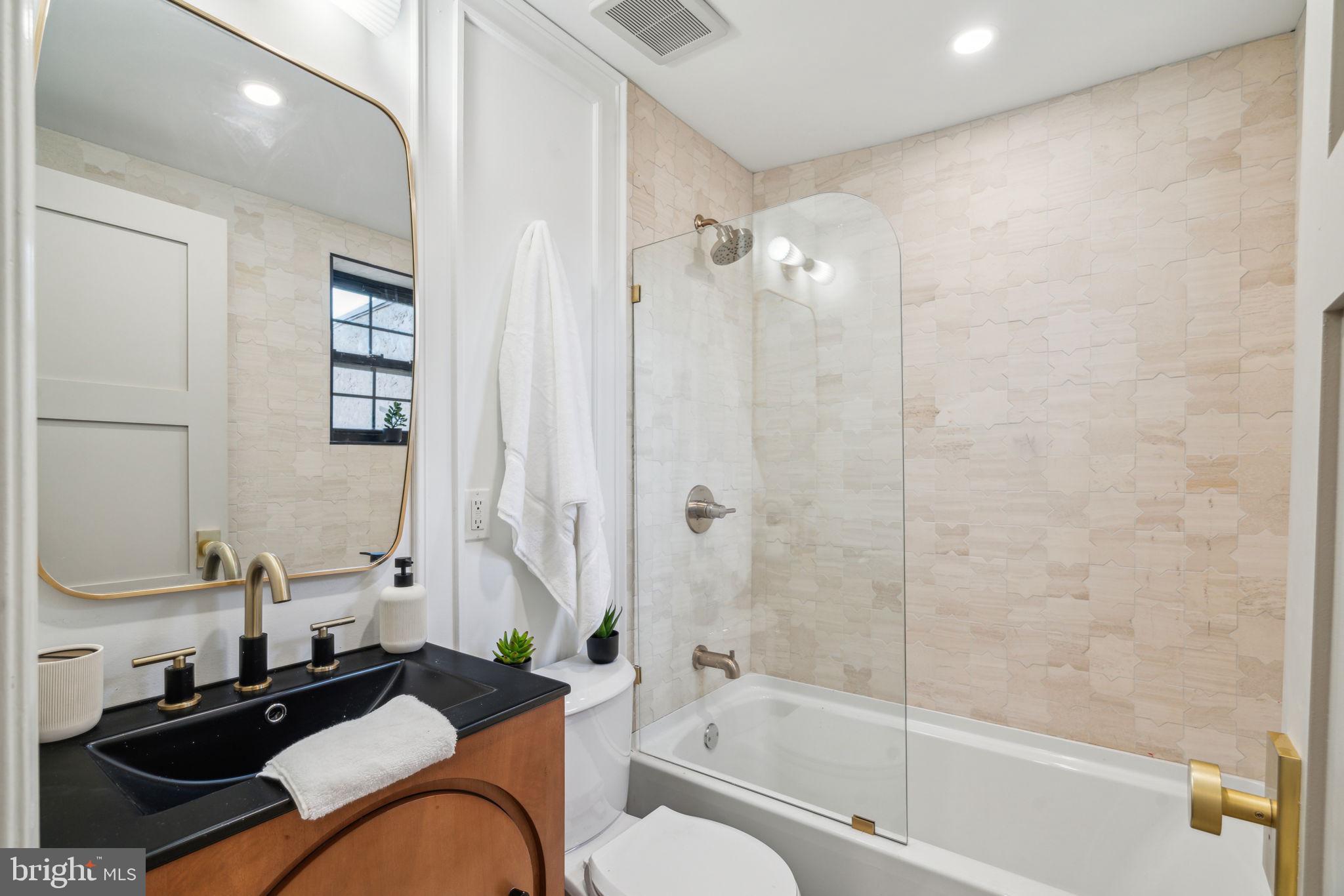 PASSYUNK SQUARE - Residential