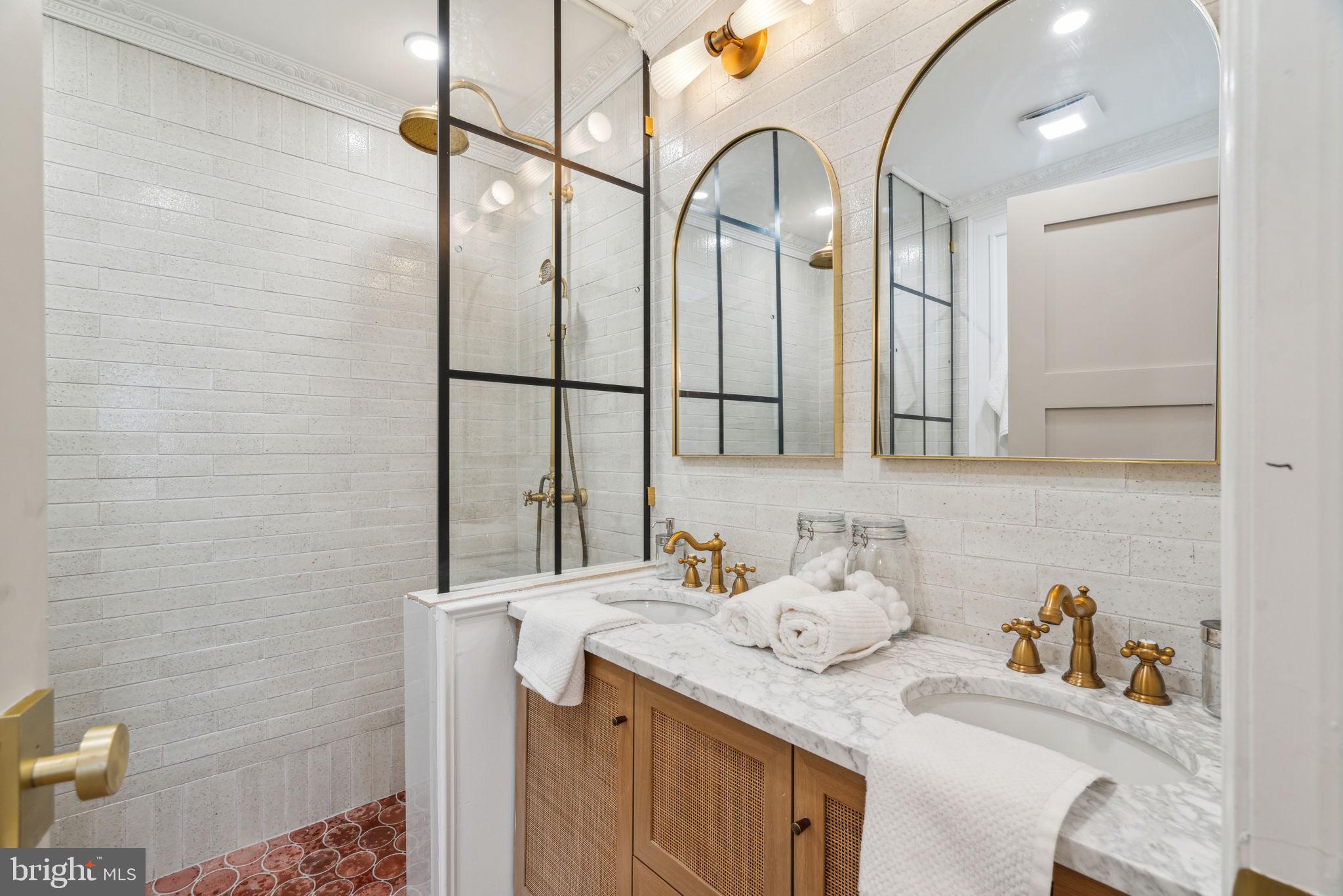 PASSYUNK SQUARE - Residential