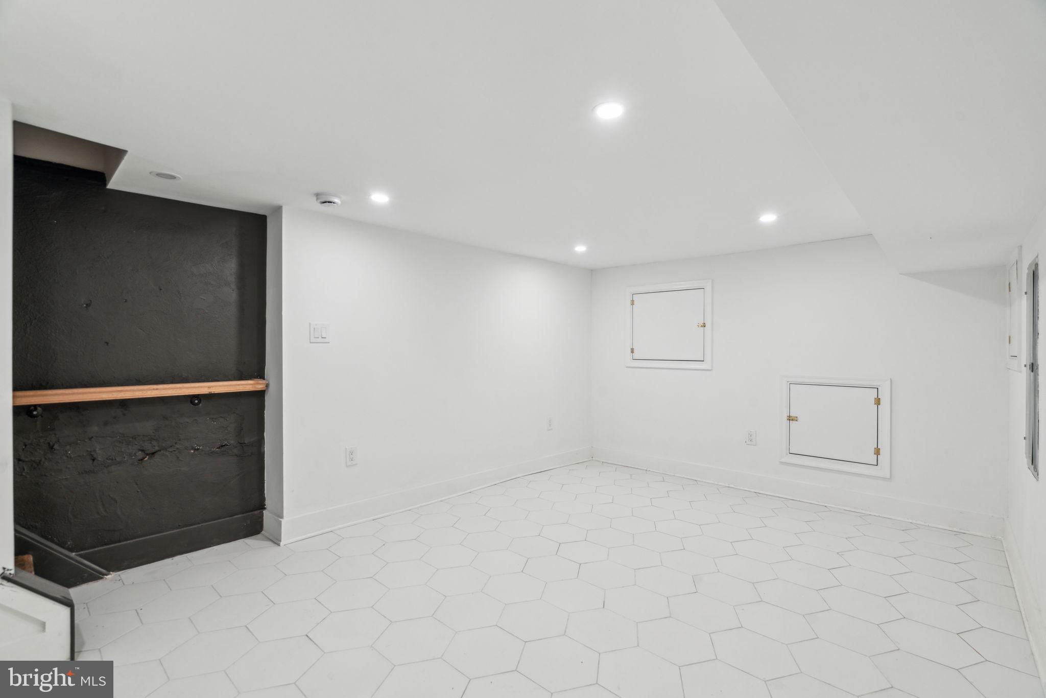 PASSYUNK SQUARE - Residential