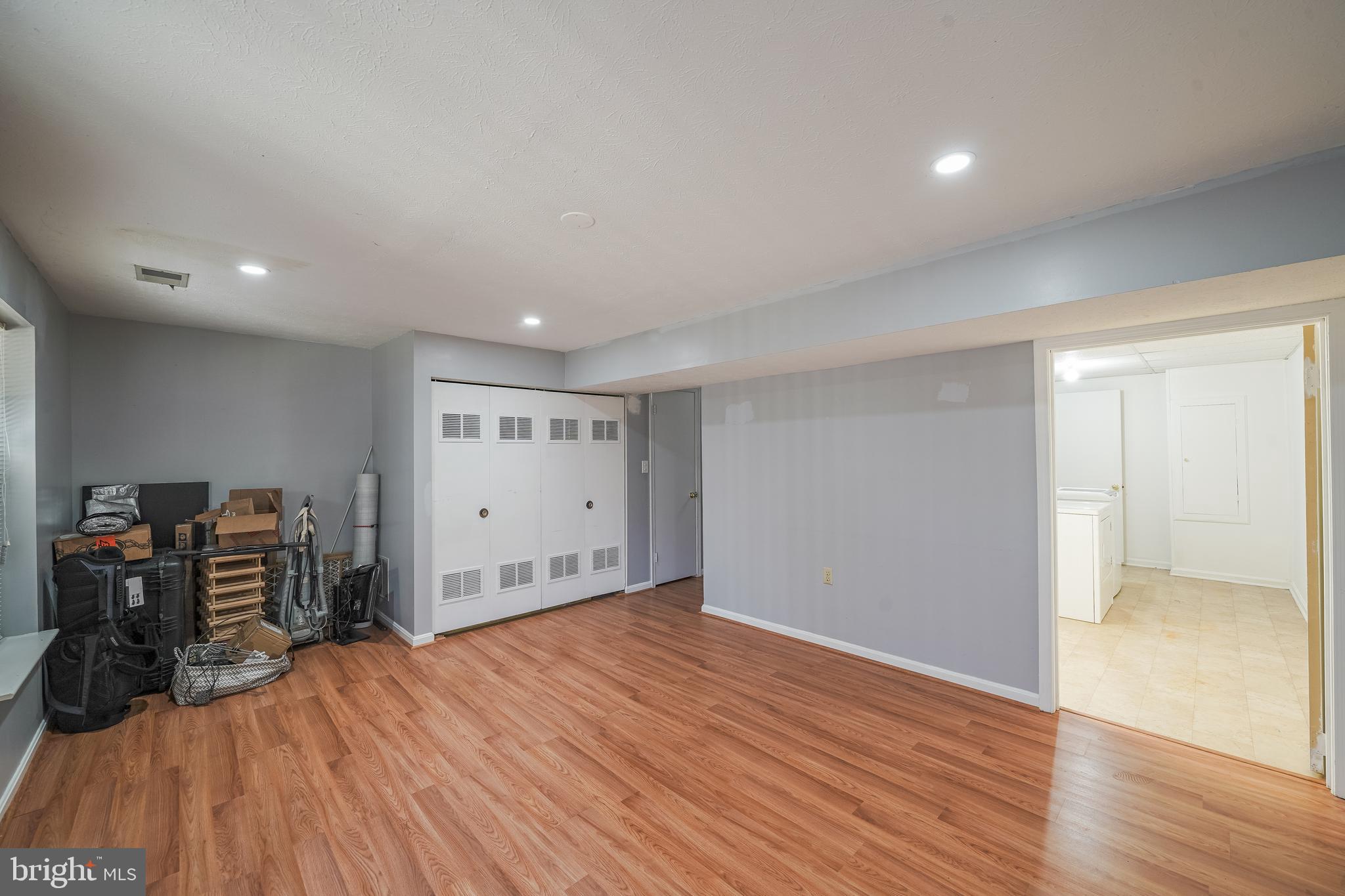 THE COLONY - Residential Lease