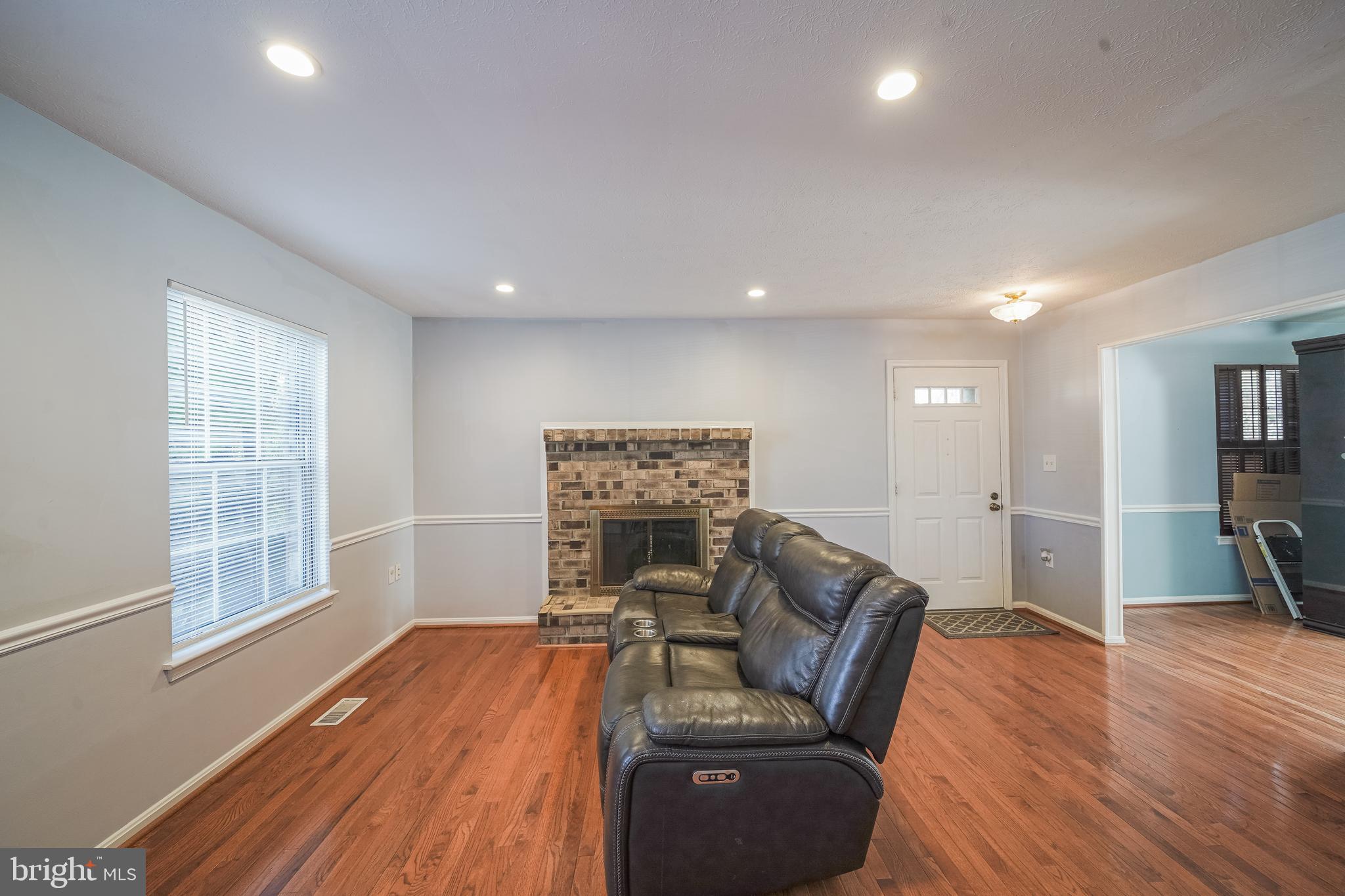 THE COLONY - Residential Lease