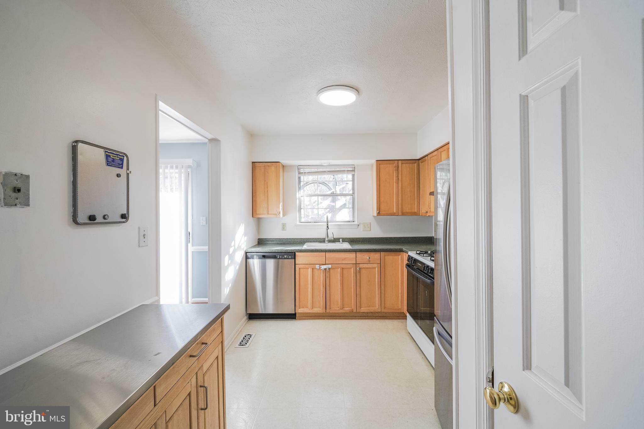 THE COLONY - Residential Lease